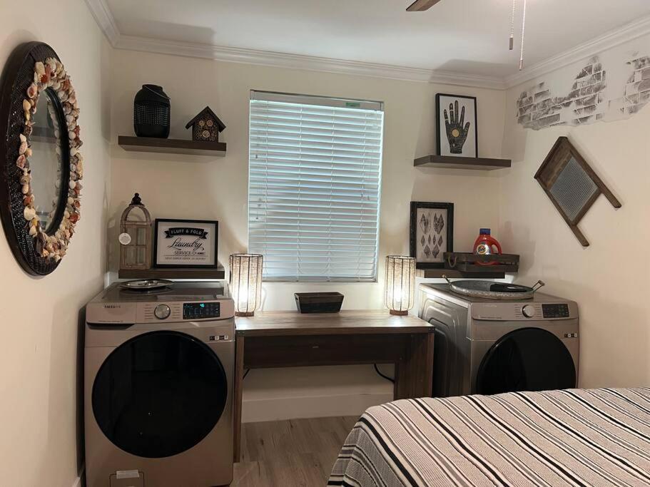 Three-Bedroom House photo 3
