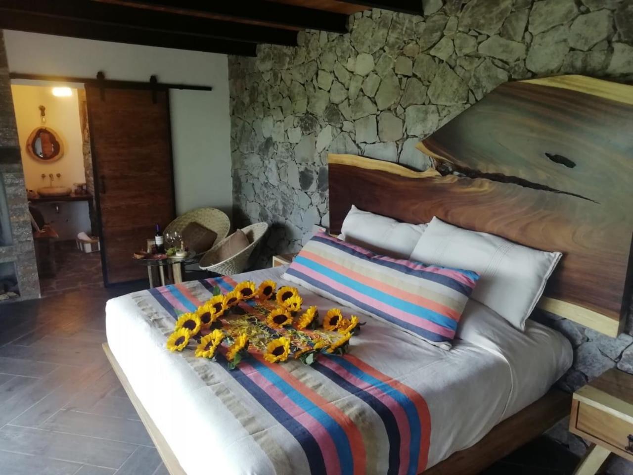Deluxe Double Room with Balcony - Photo 3