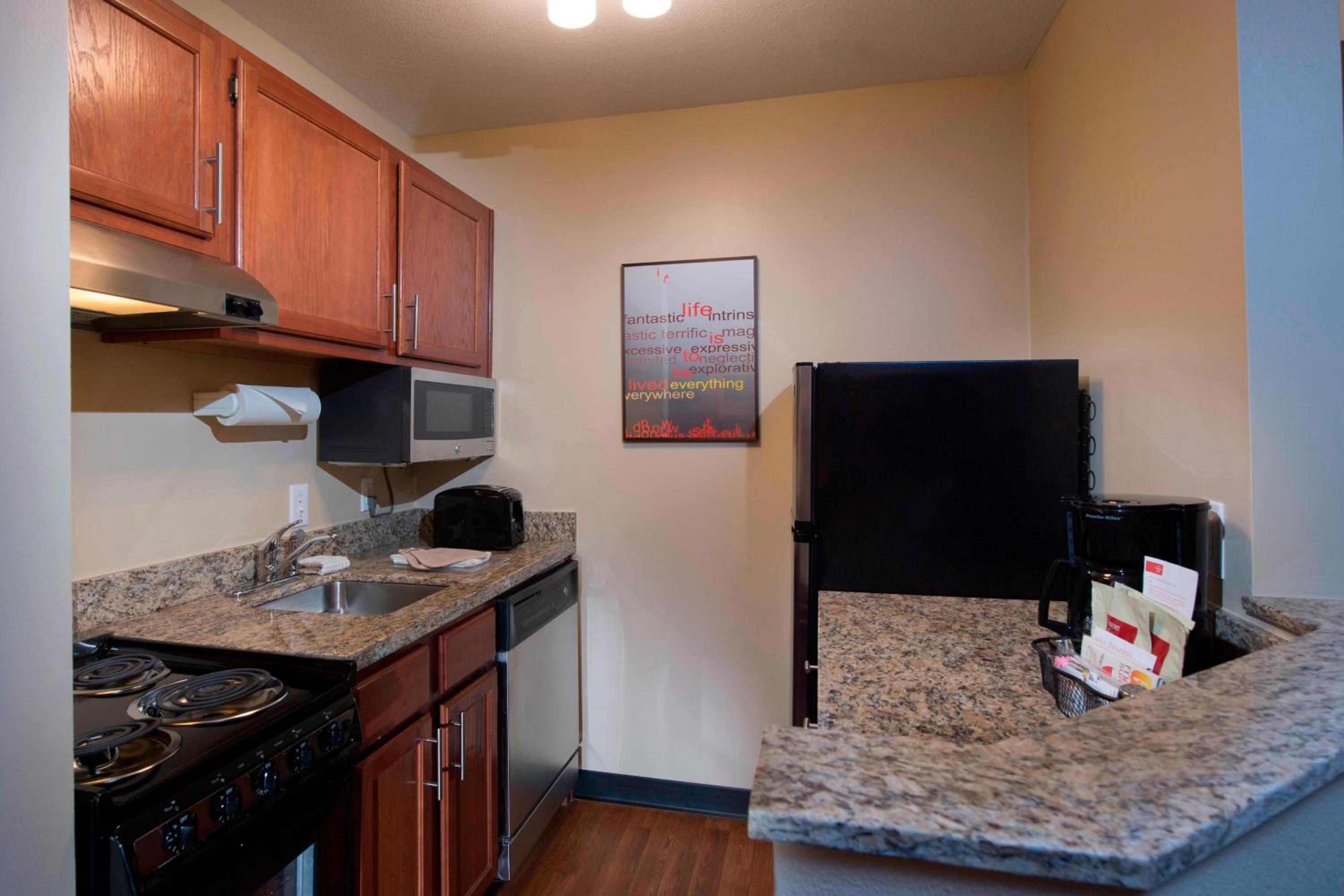Two-Bedroom Suite with Sofa Bed - Photo 4