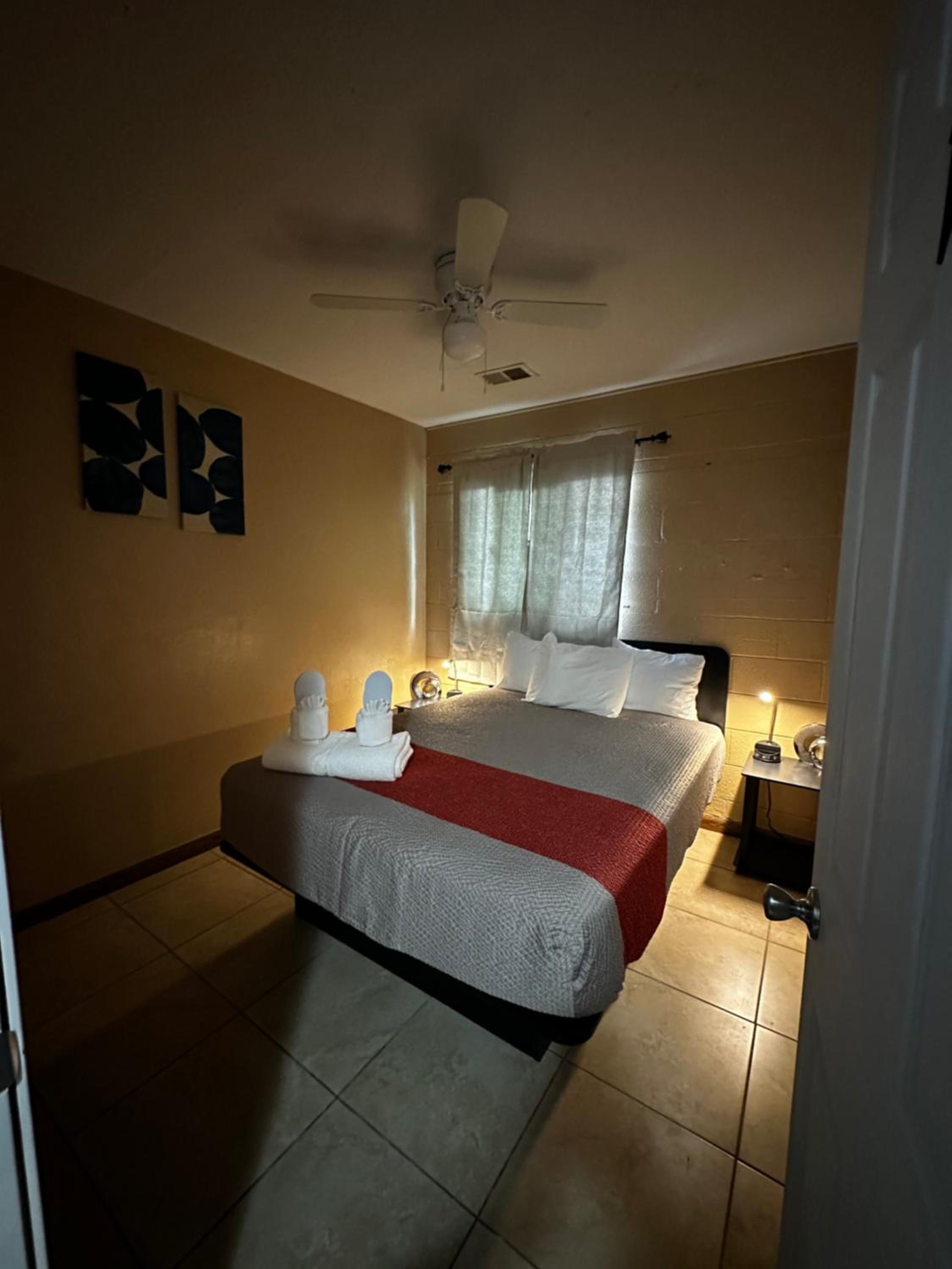 Queen Room - Photo 7