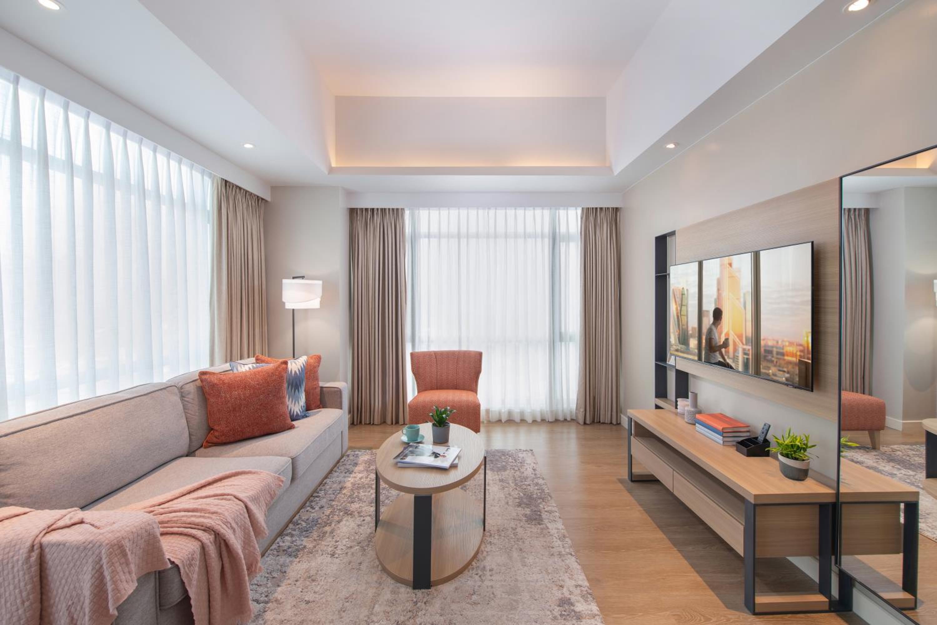 One Bedroom Premier - Photo 10