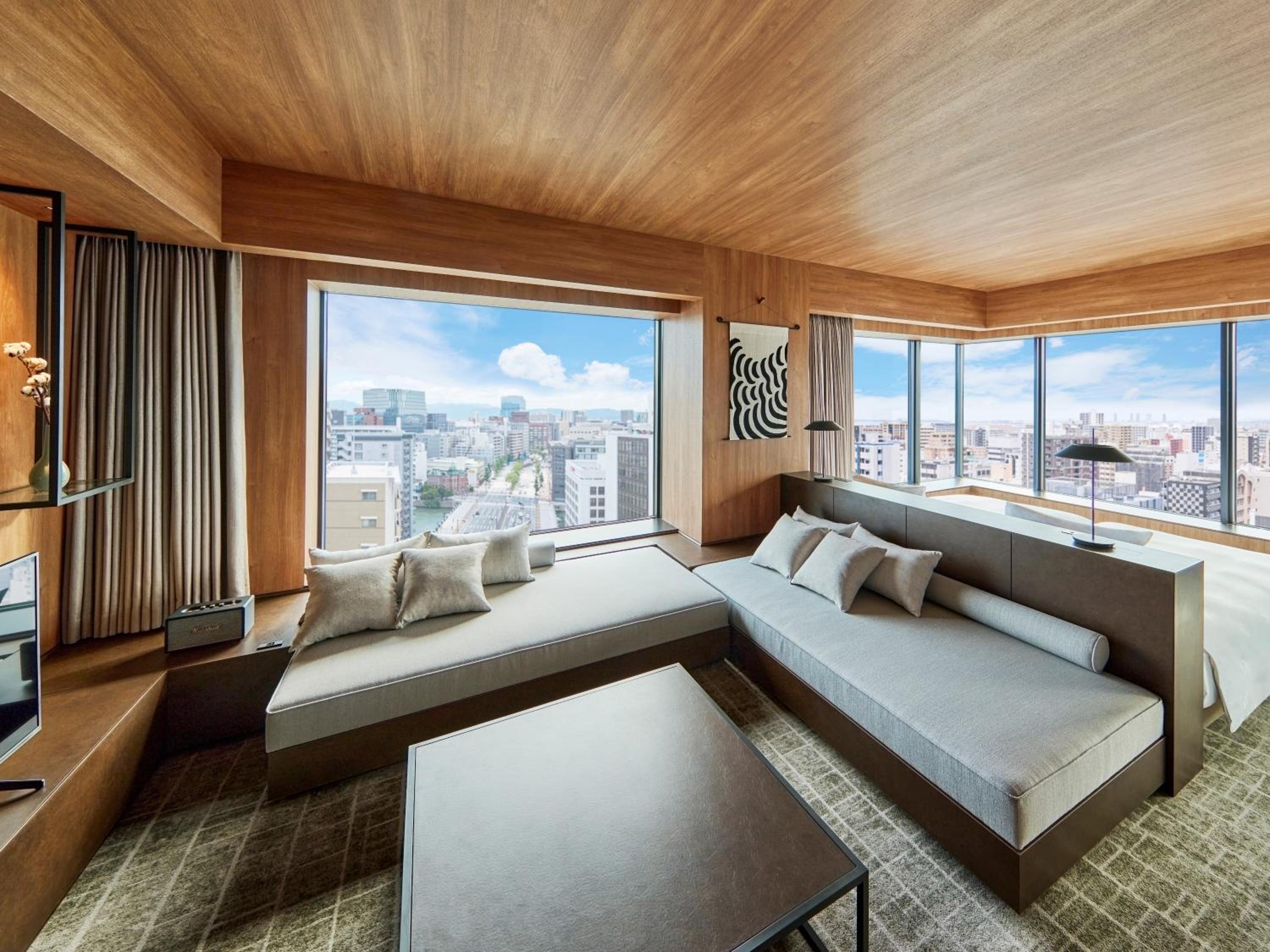 Corner Deluxe Twin Room - Sky Floor - Photo 1