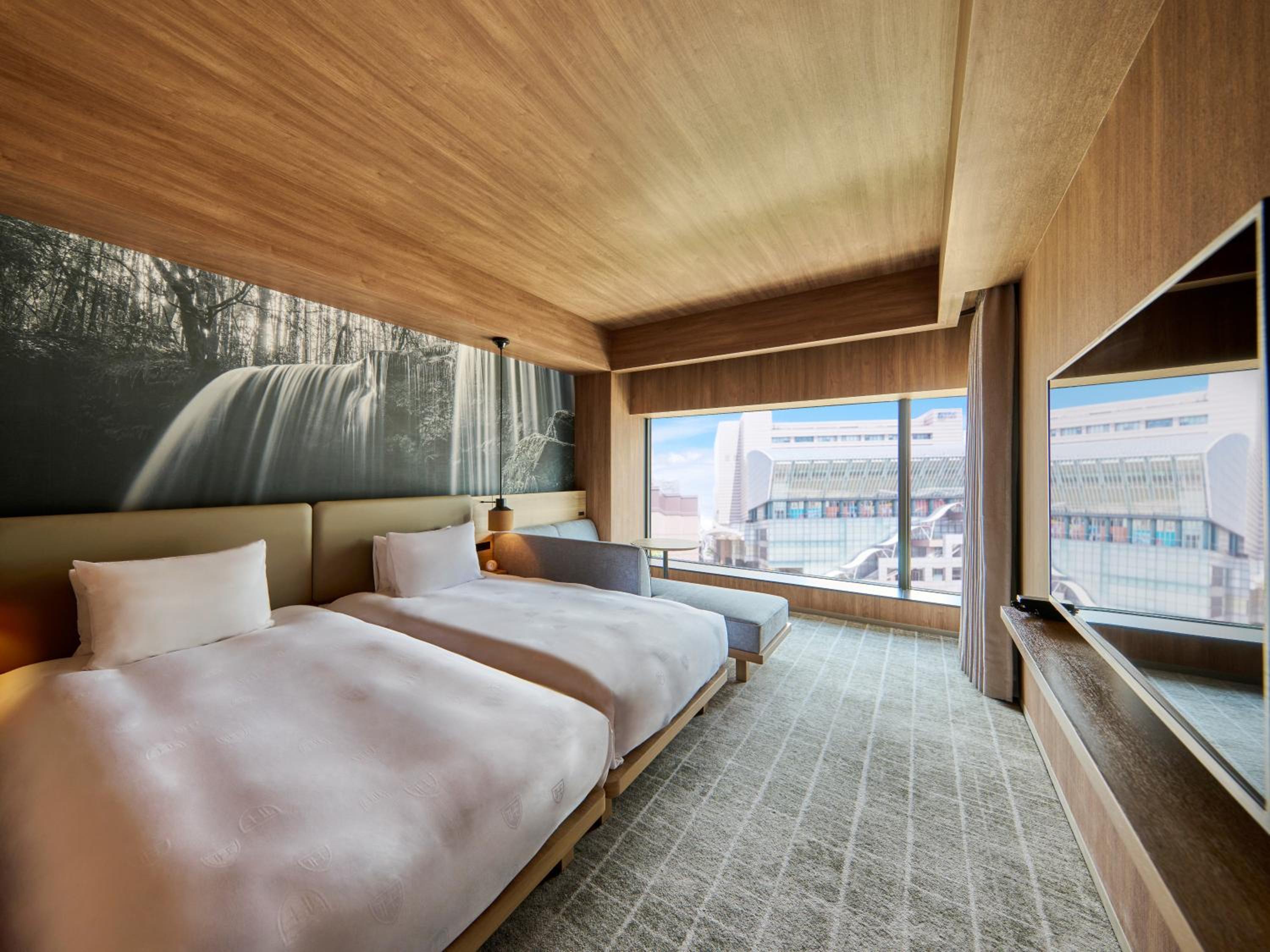 Corner Twin Room with River View - Photo 1
