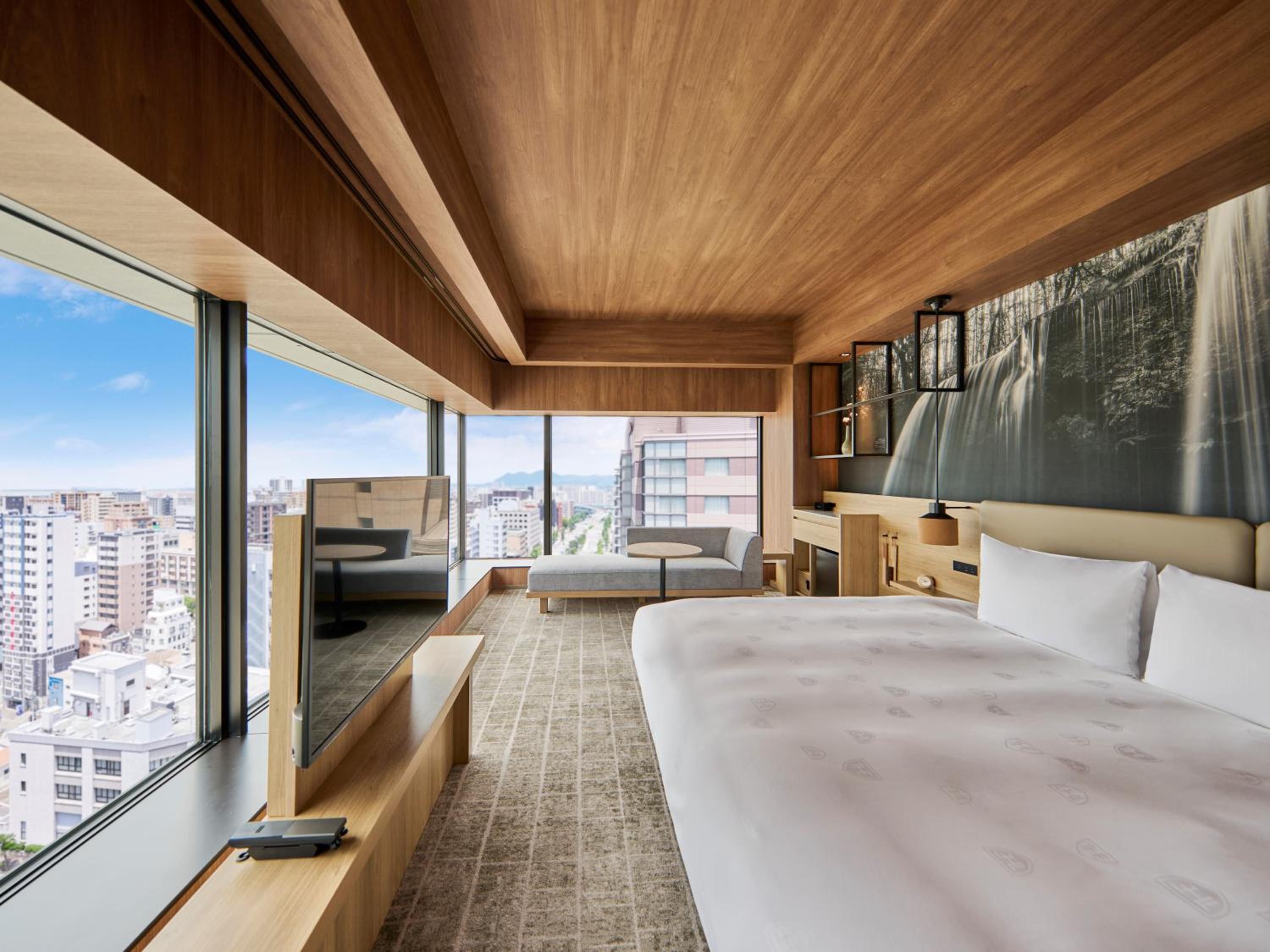 Corner King Room with River View - Sky Floor photo 1