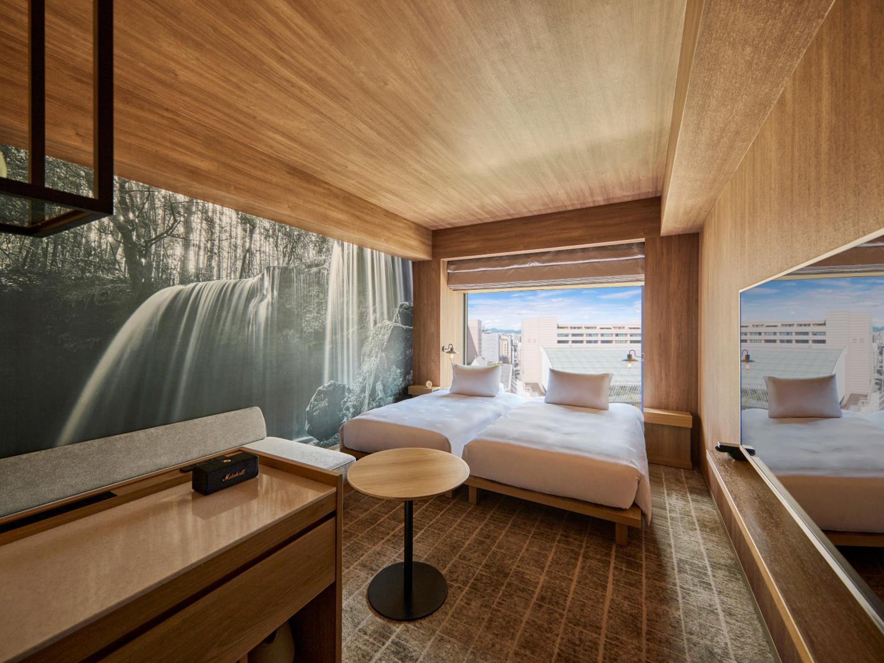 Superior Twin Room with River View - Sky Floor - Photo 1