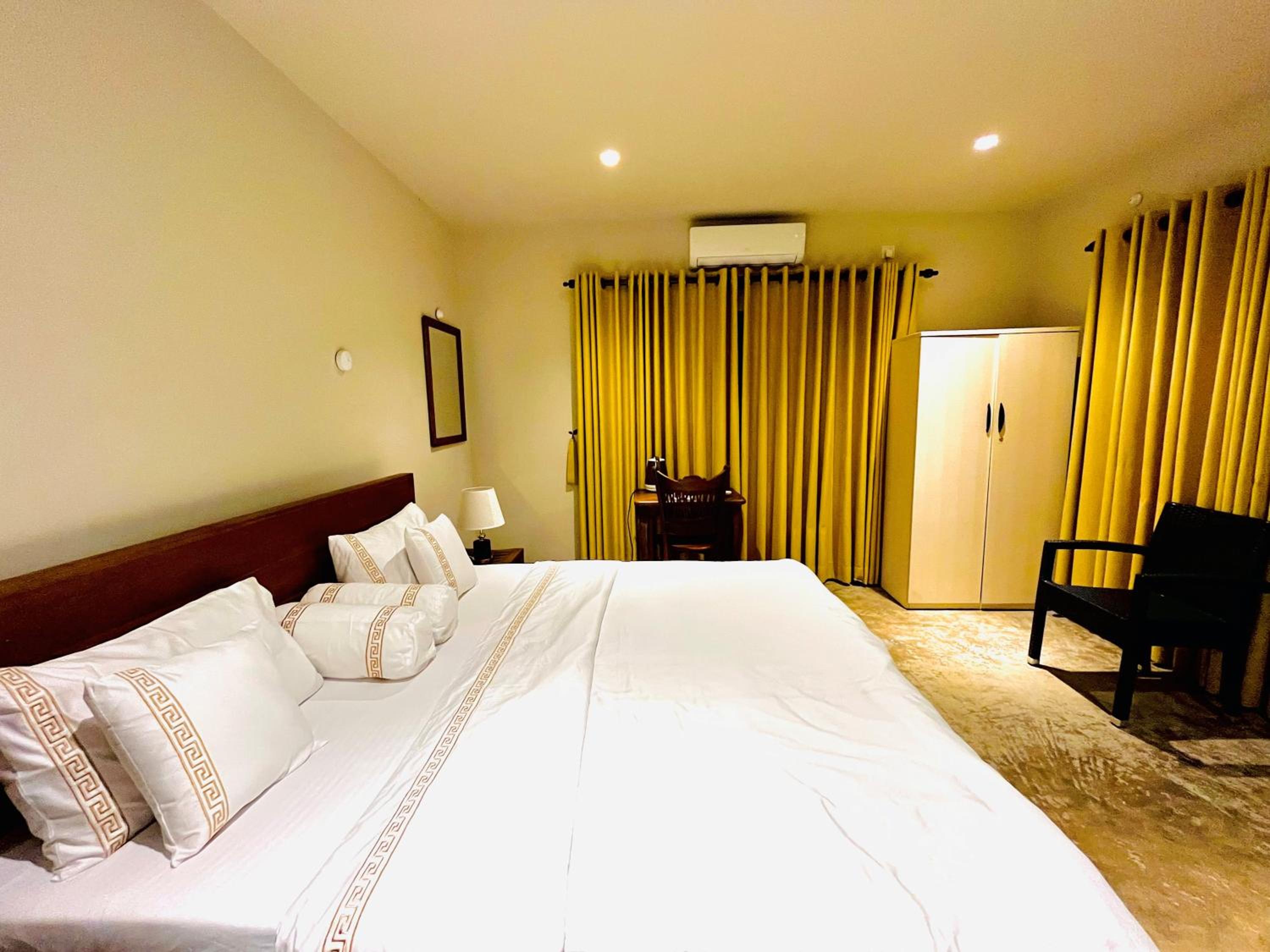 Family Room with Free Airport Transfer photo 1