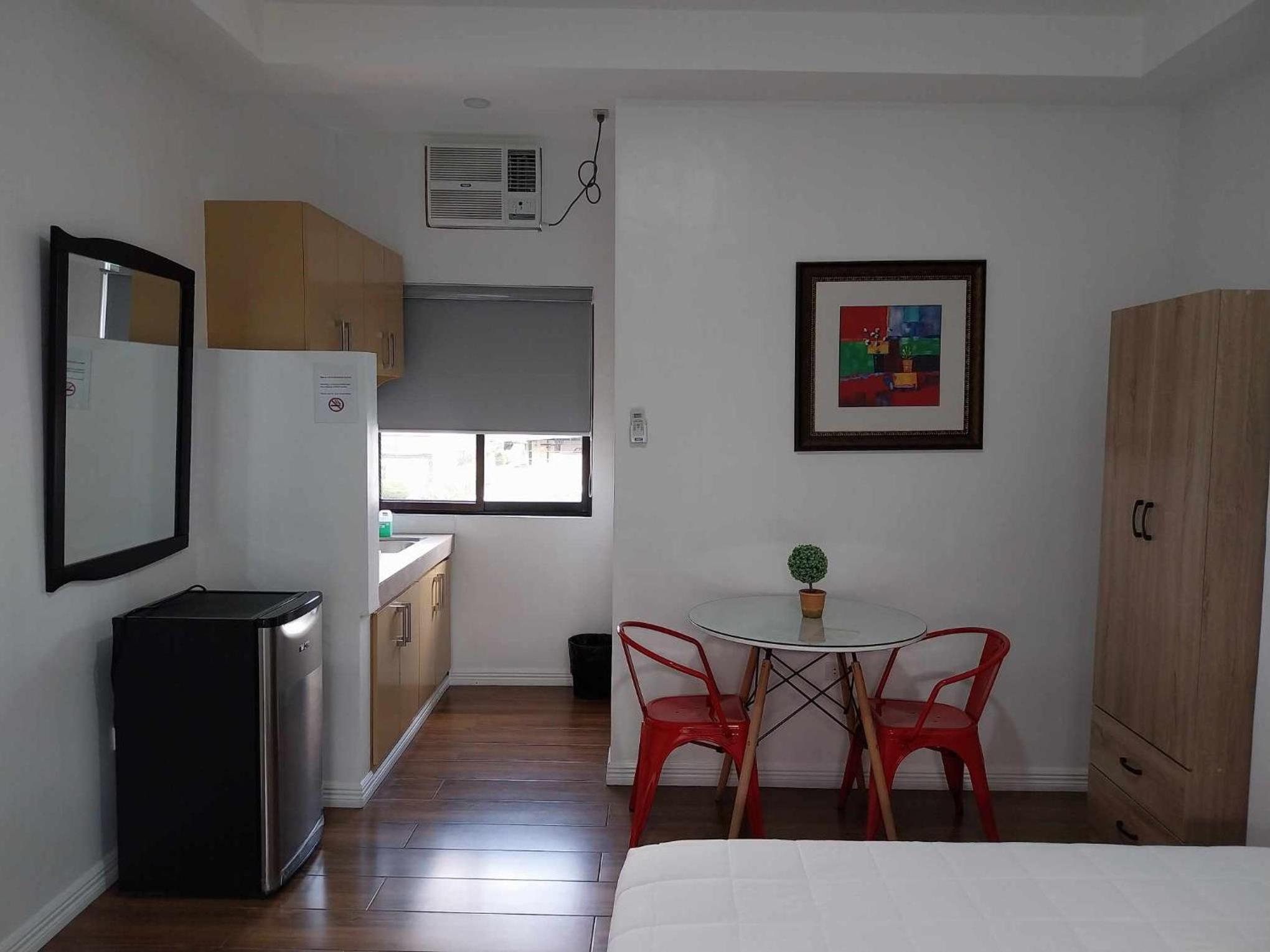 Economy Twin Room - Photo 1