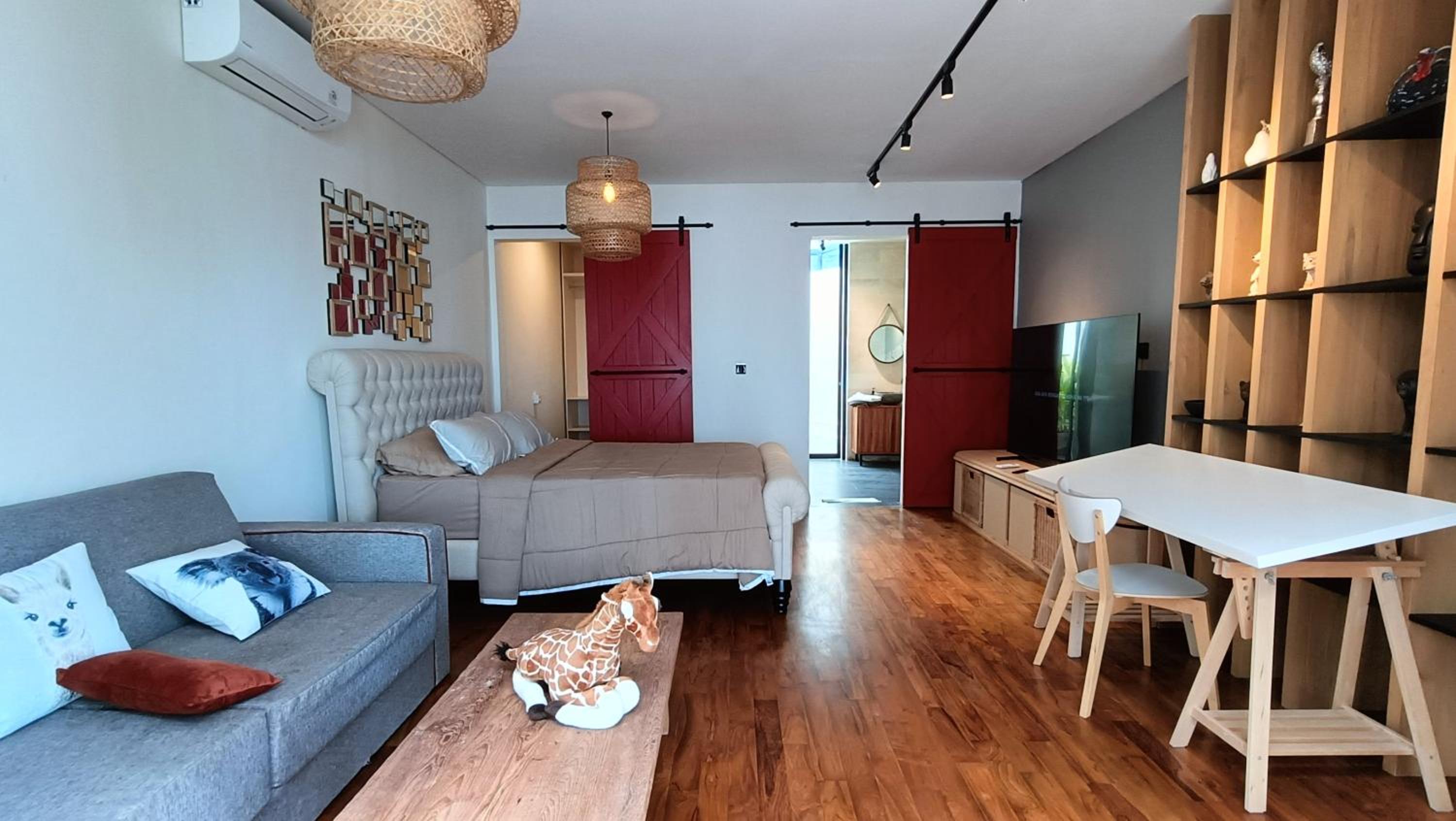 Three Bedroom Beach Front - Photo 24