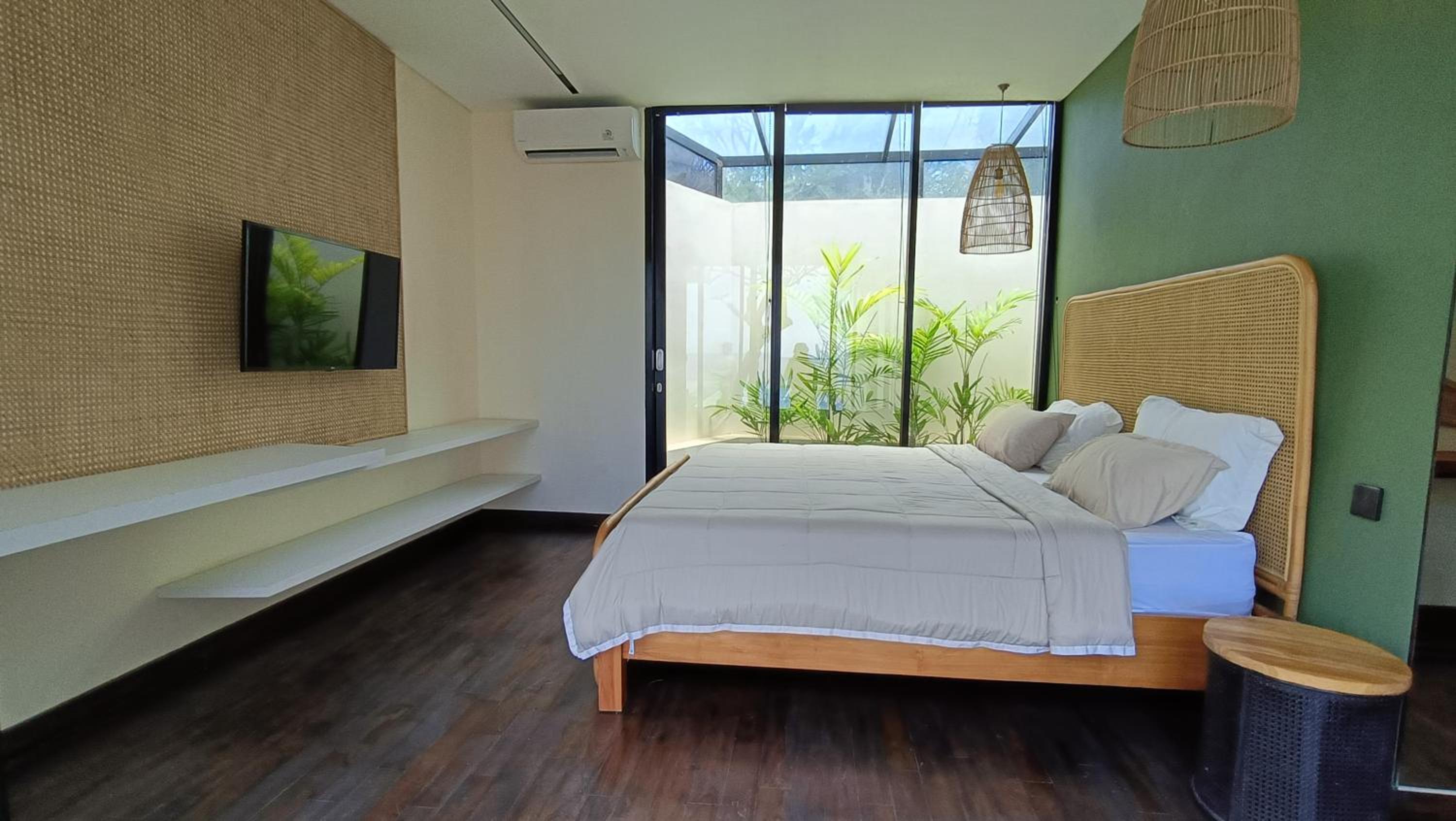 Three Bedroom Beach Front - Photo 28