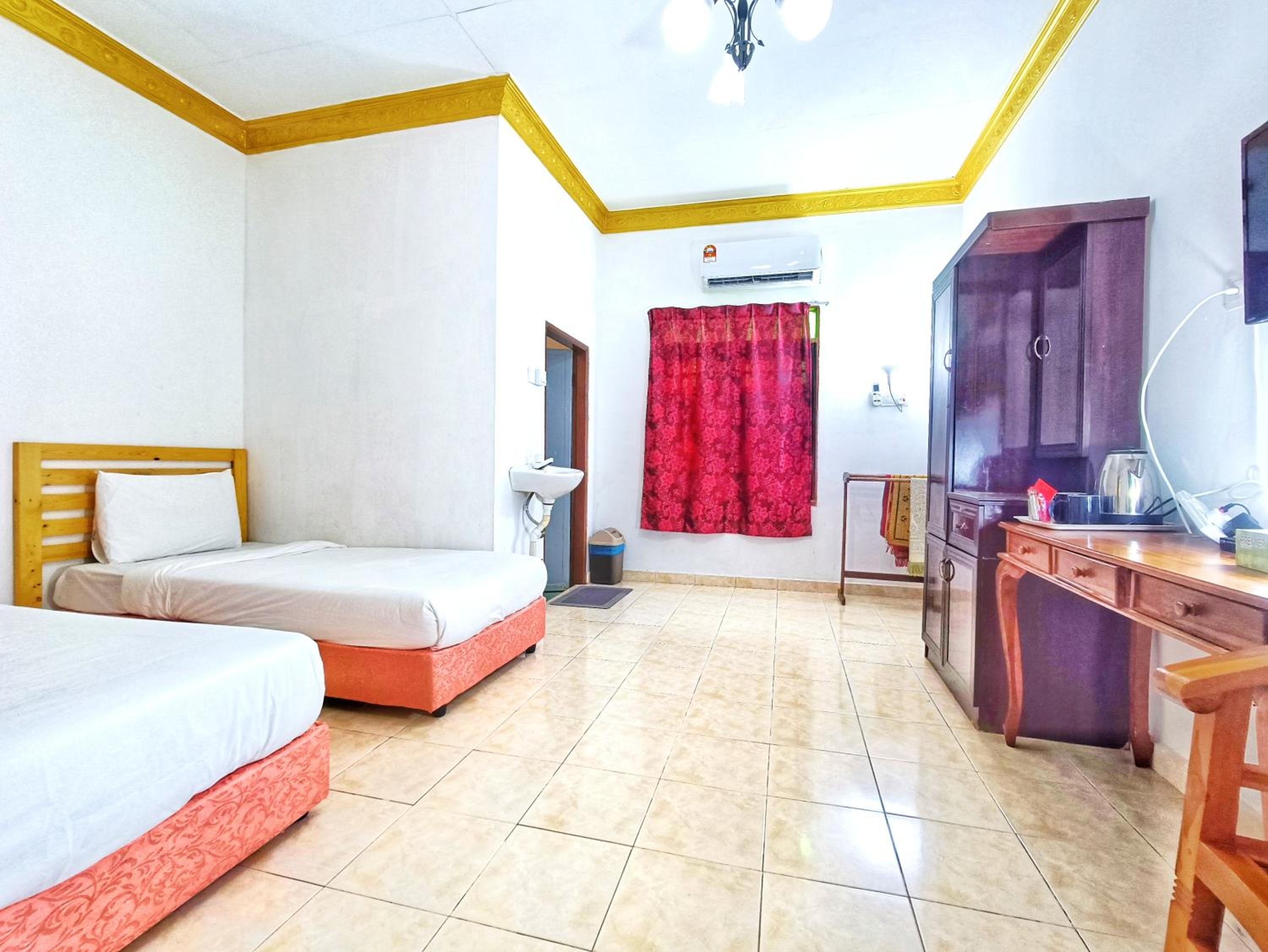 Deluxe Triple Room