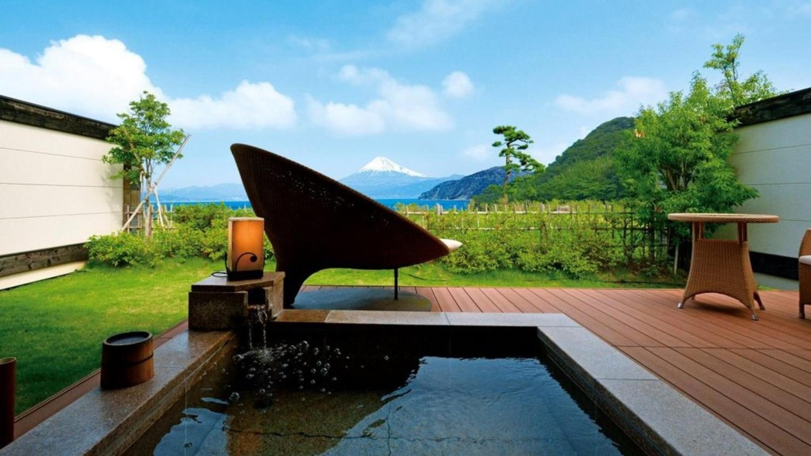 Twin Room with Tatami Area and Open-Air Hot Spring Bath, Mt,Fuji View【Oki no Ne】 - Photo 3