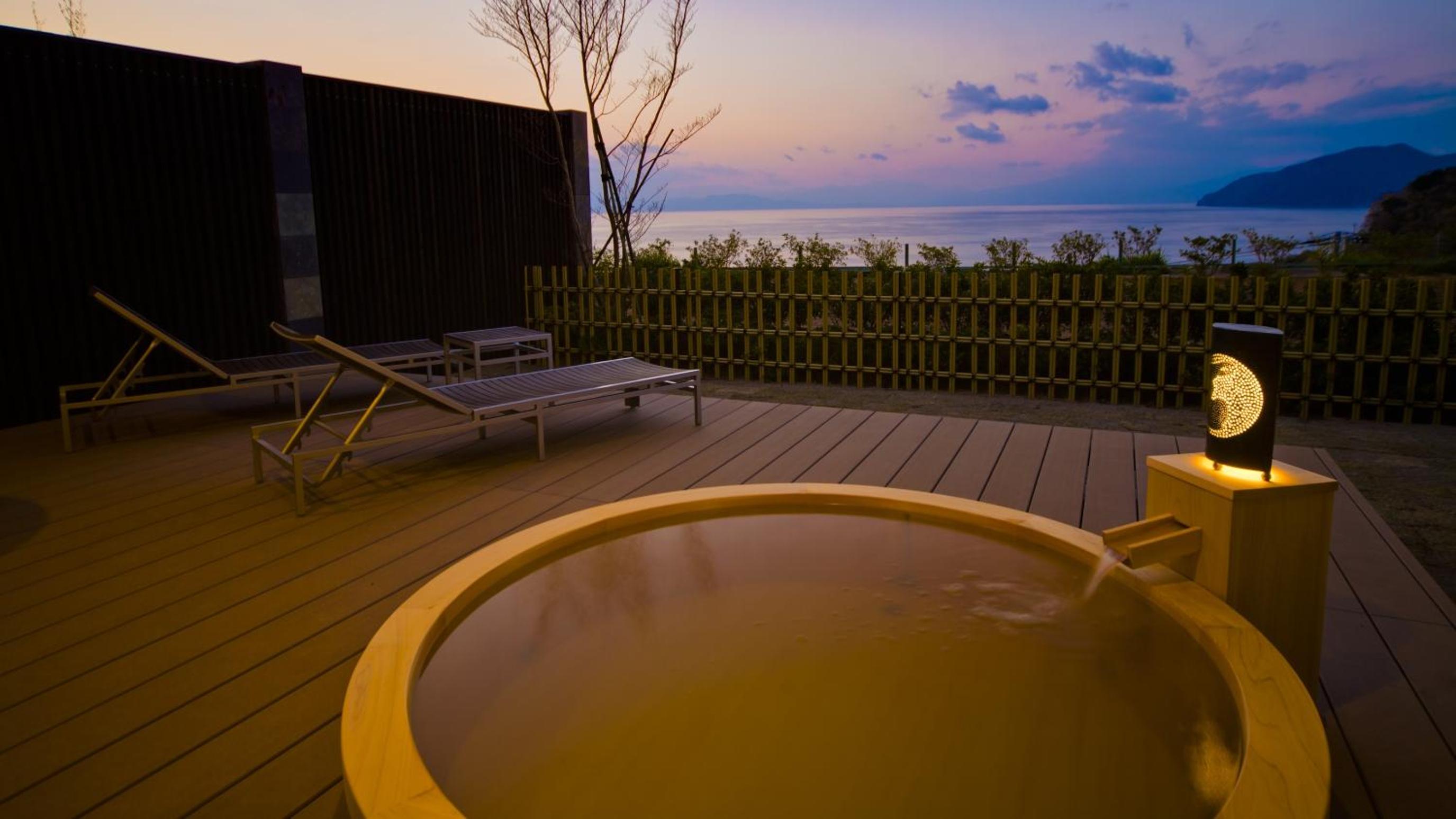 Twin Room with Tatami Area and Open-Air Hot Spring Bath, Mt,Fuji View【Nami no Fu】 - Photo 3