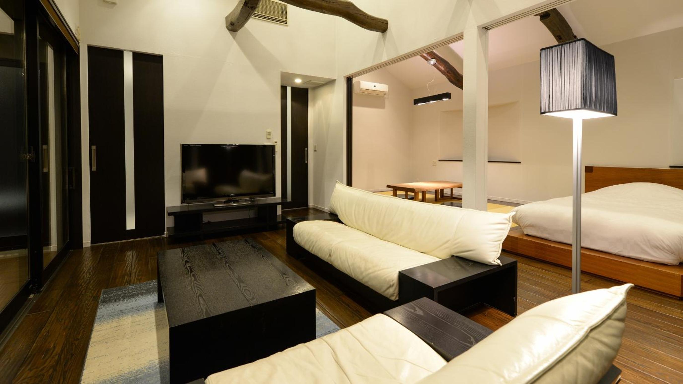 Twin Room with Tatami Area and Open-Air Hot Spring Bath, Mt,Fuji View【Kumo hiki】