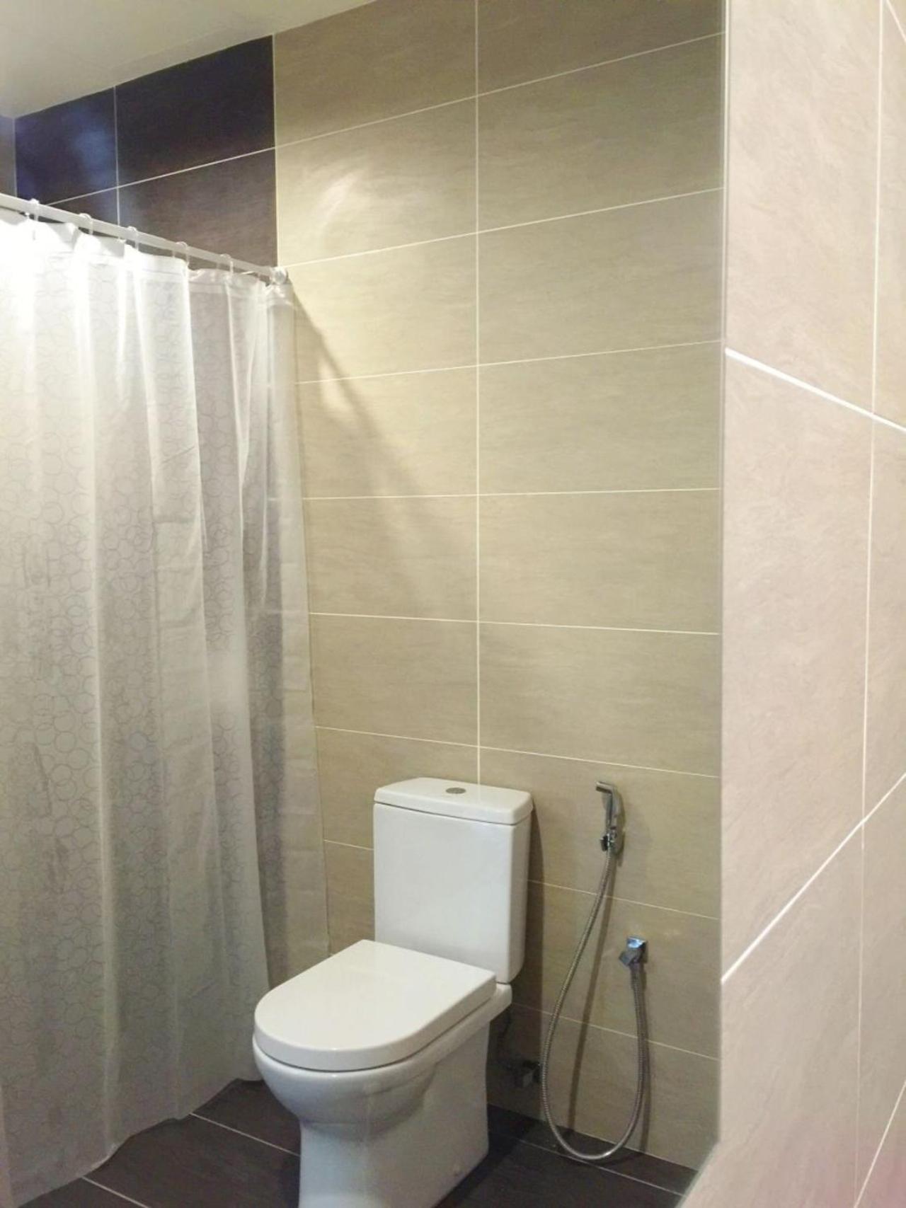 Two-Bedroom Apartment - Photo 24