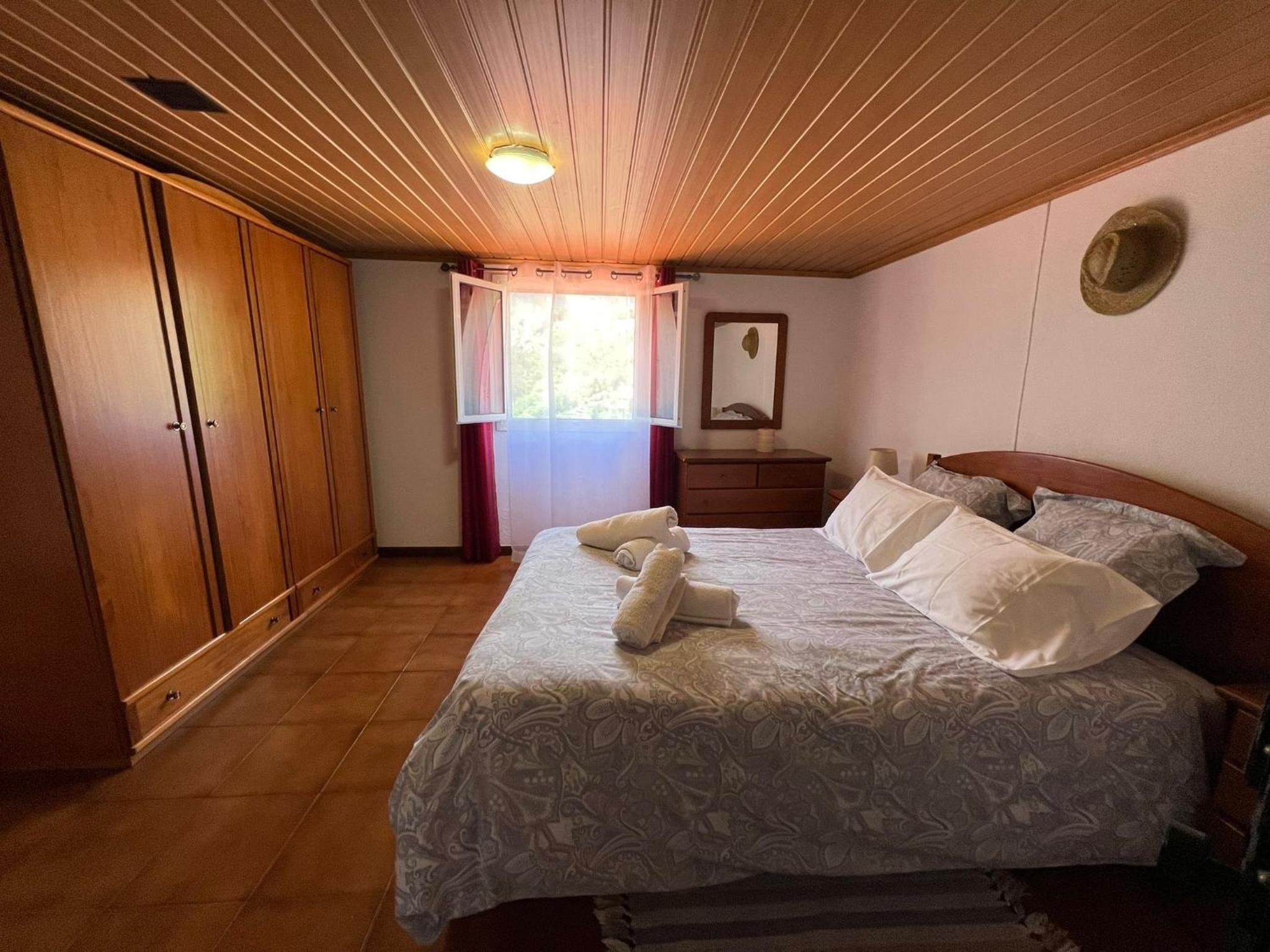Four-Bedroom House photo 3
