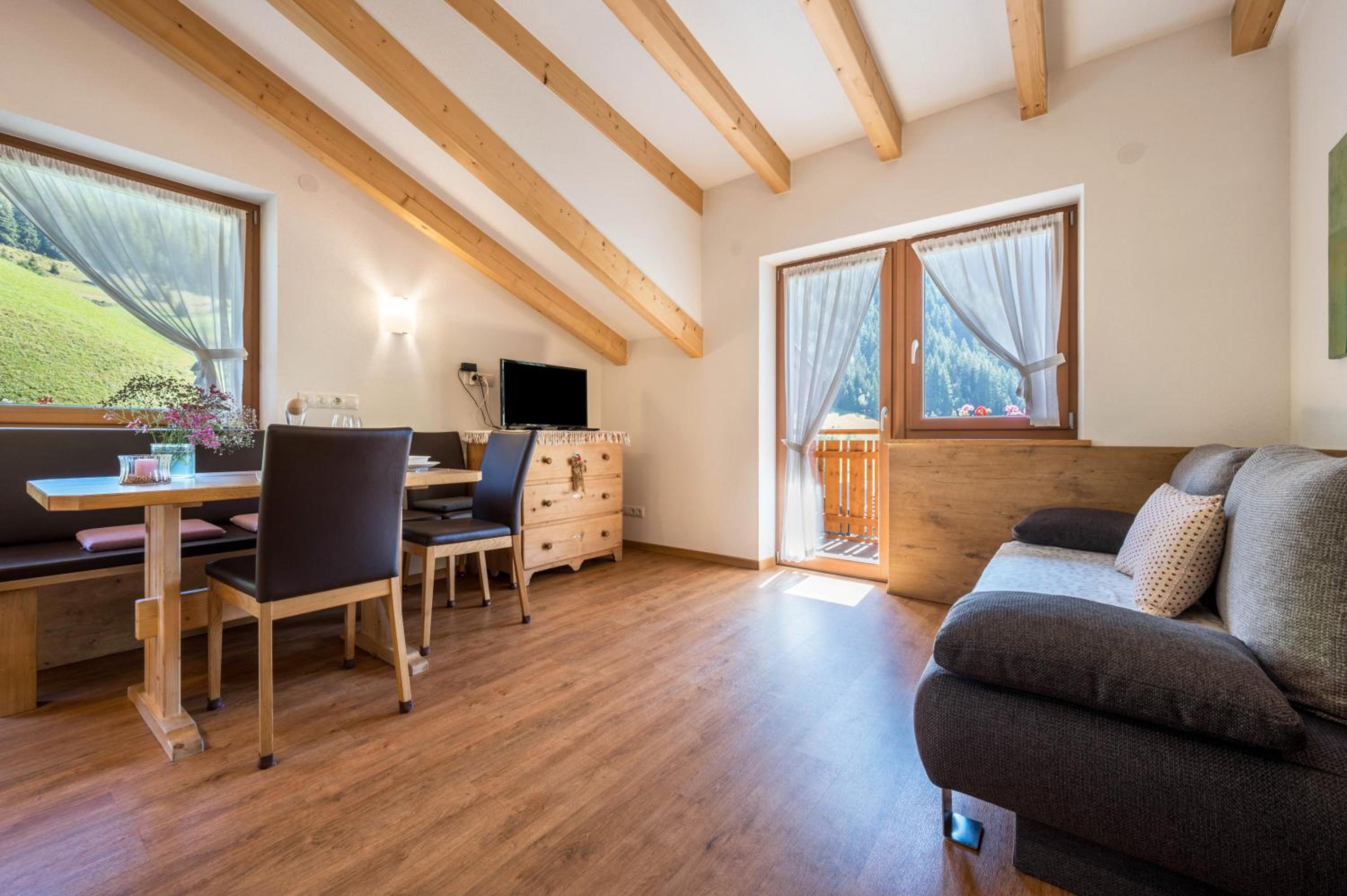 Superior One-Bedroom Apartment With Balcony