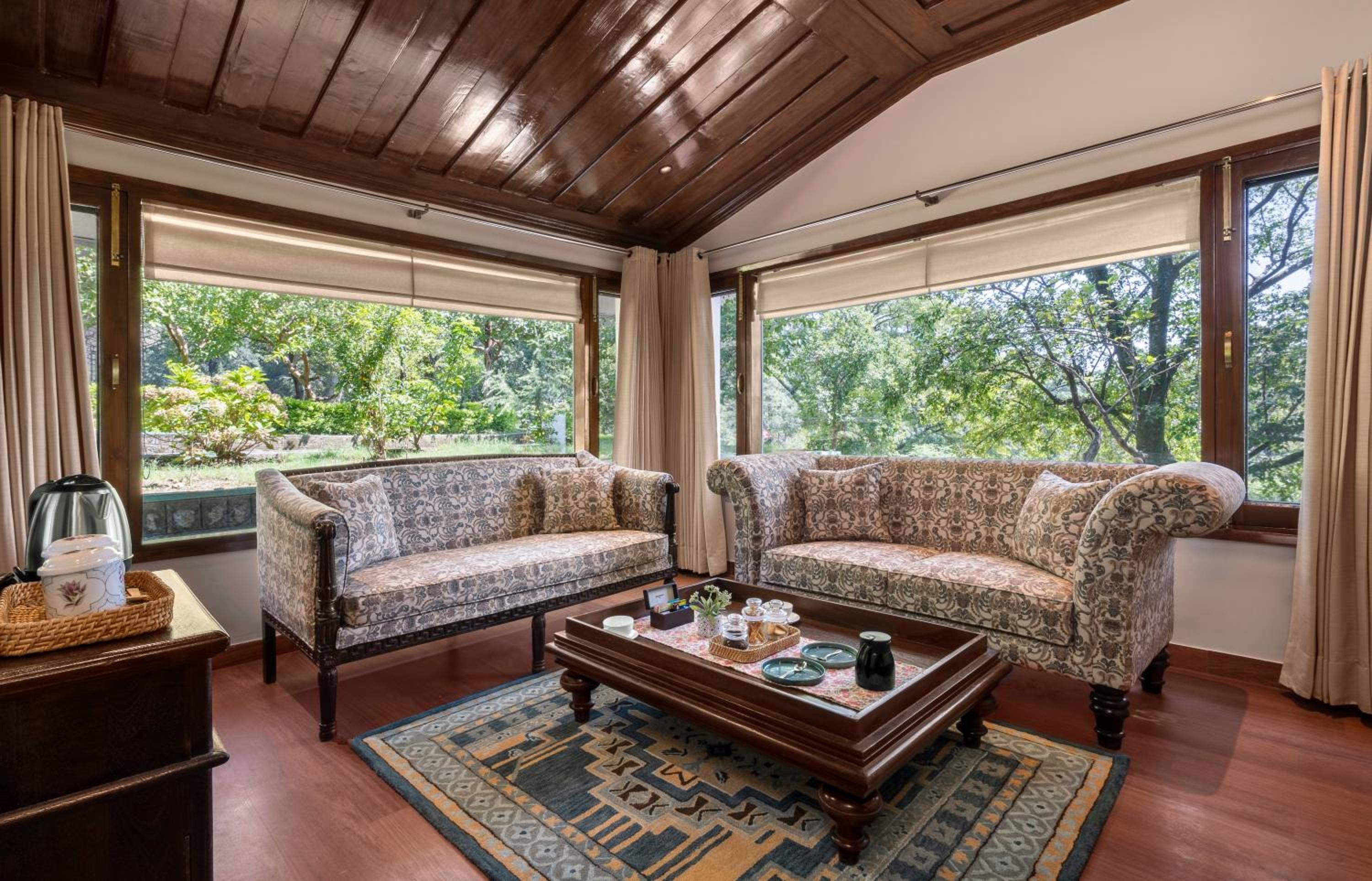 Shaw Deluxe Suite