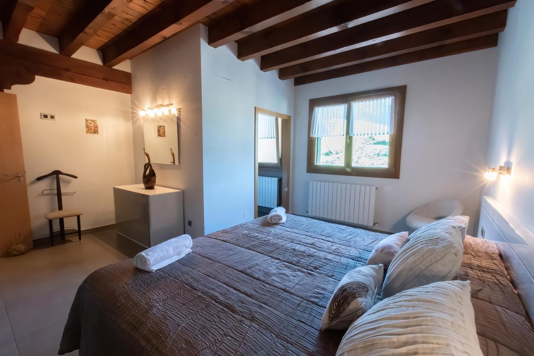 Four-Bedroom House photo 2