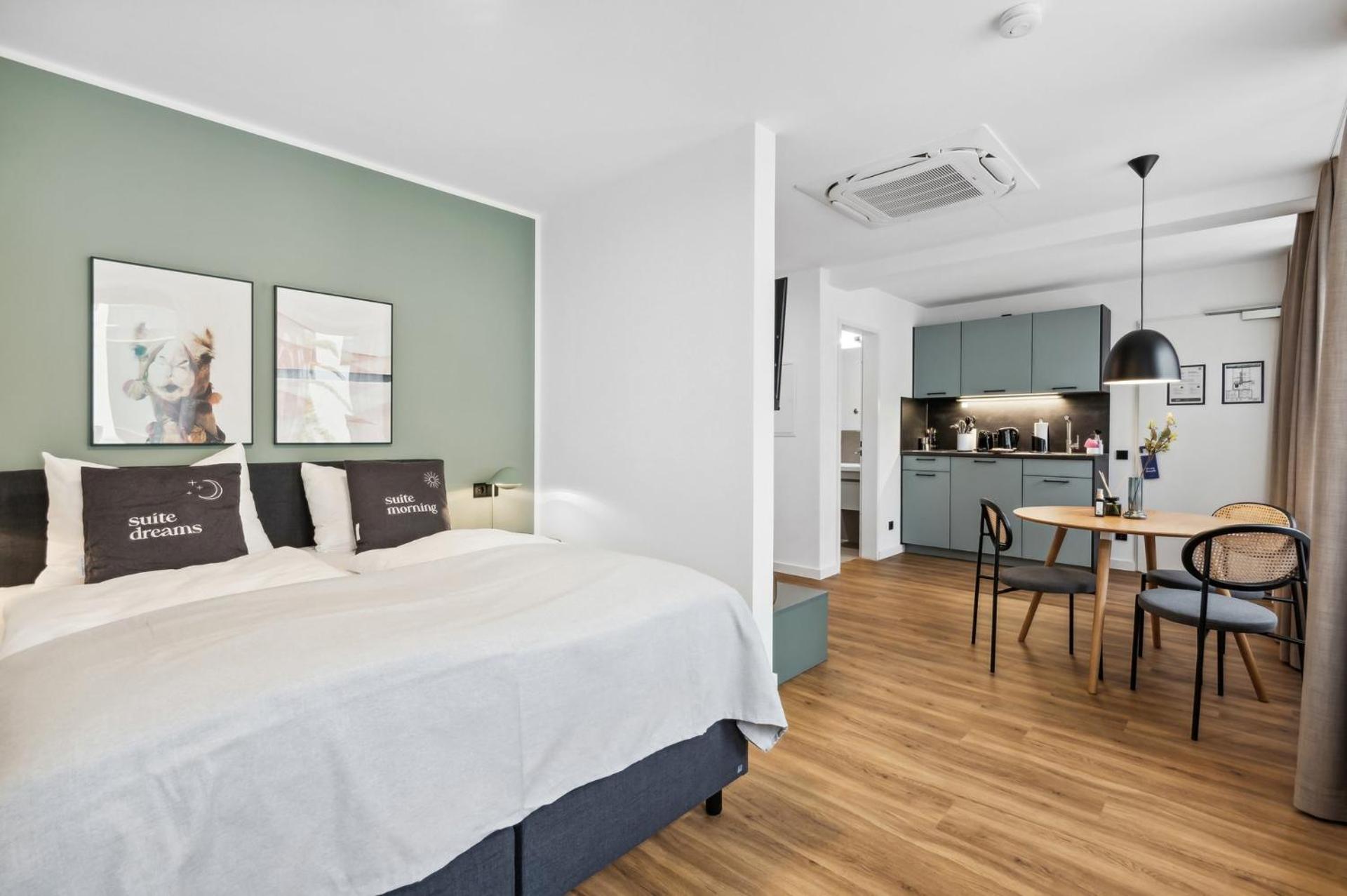 Comfort Suite photo 1