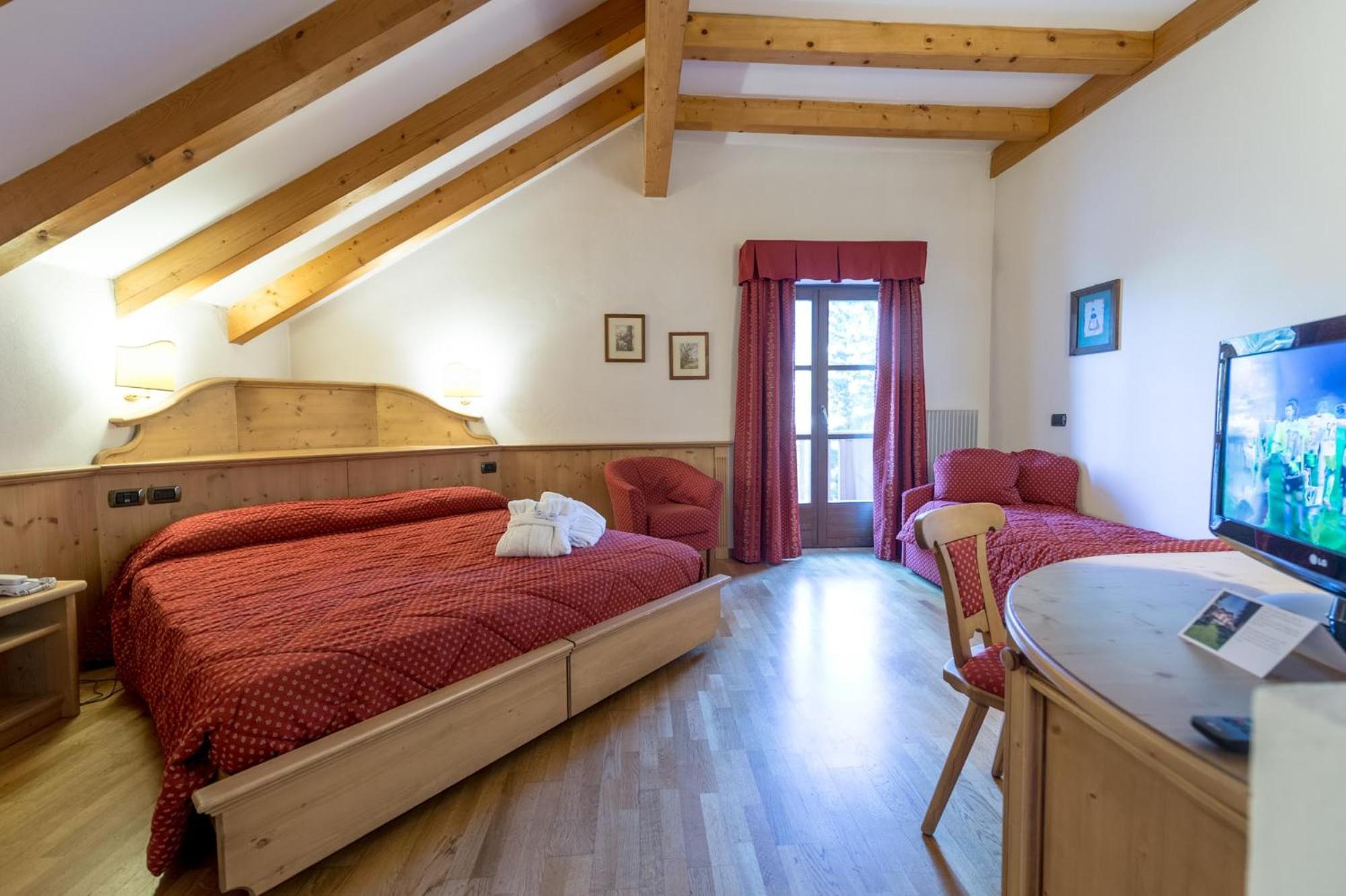 Superior Triple Room photo 1