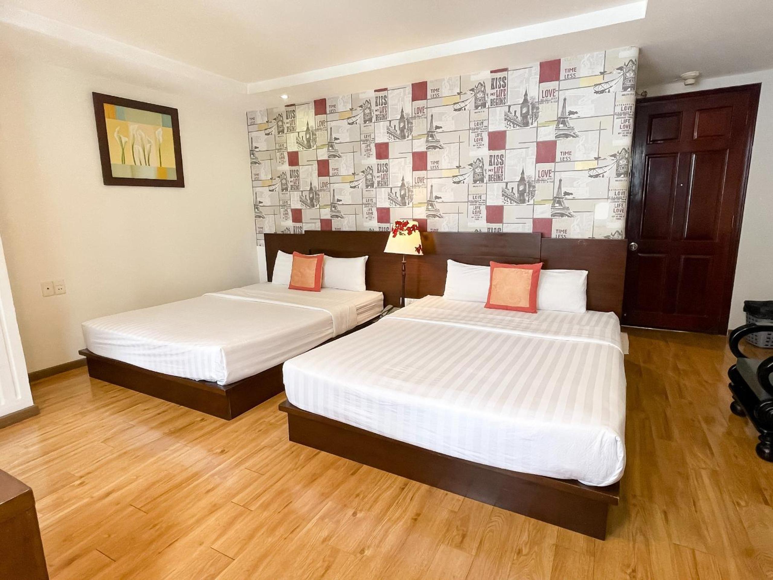 Deluxe Triple Room photo 2