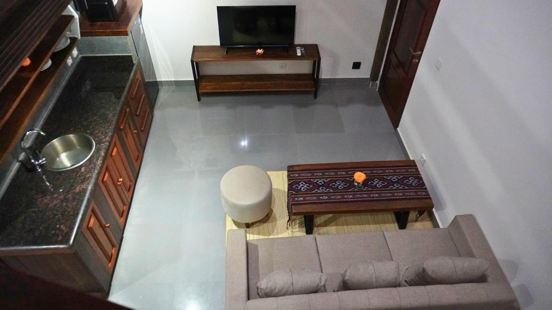 Studio Apartment