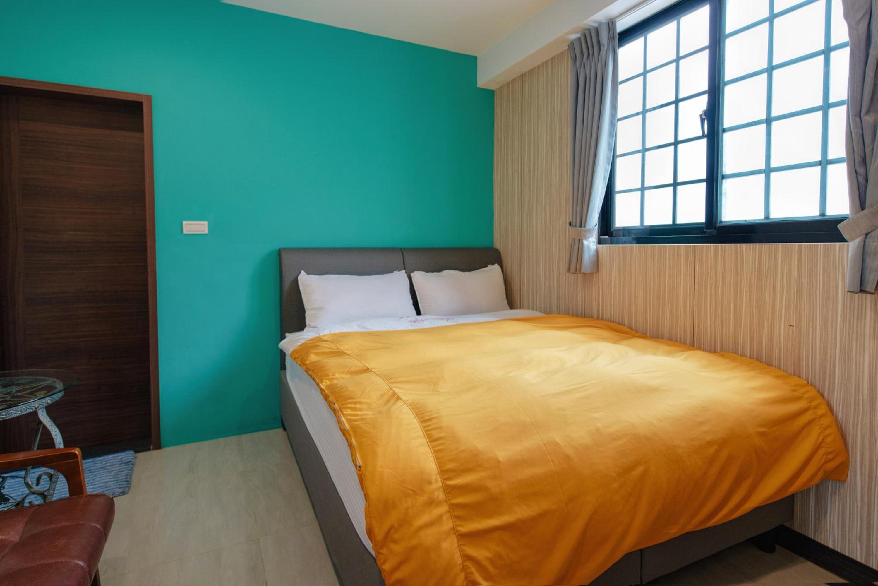 Budget Double Room photo 3