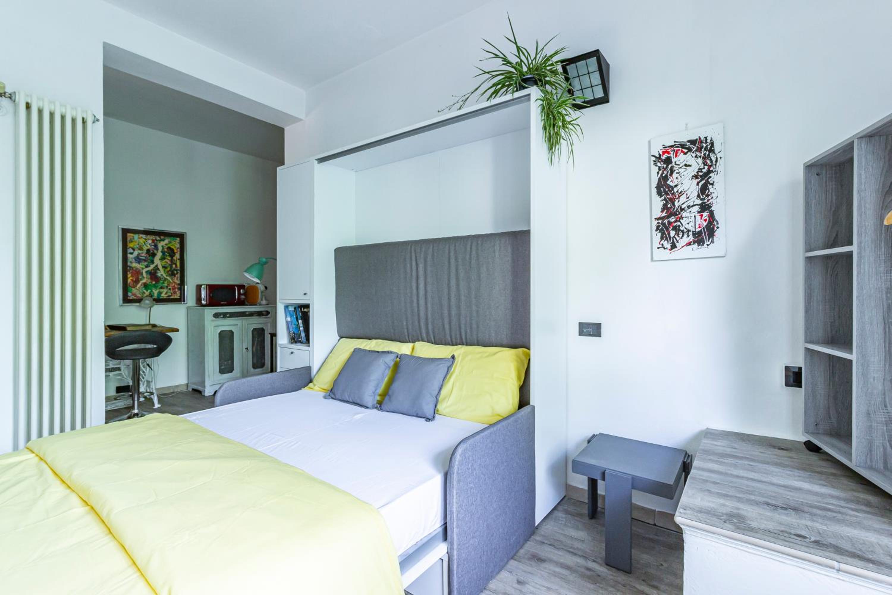 One-Bedroom Apartment