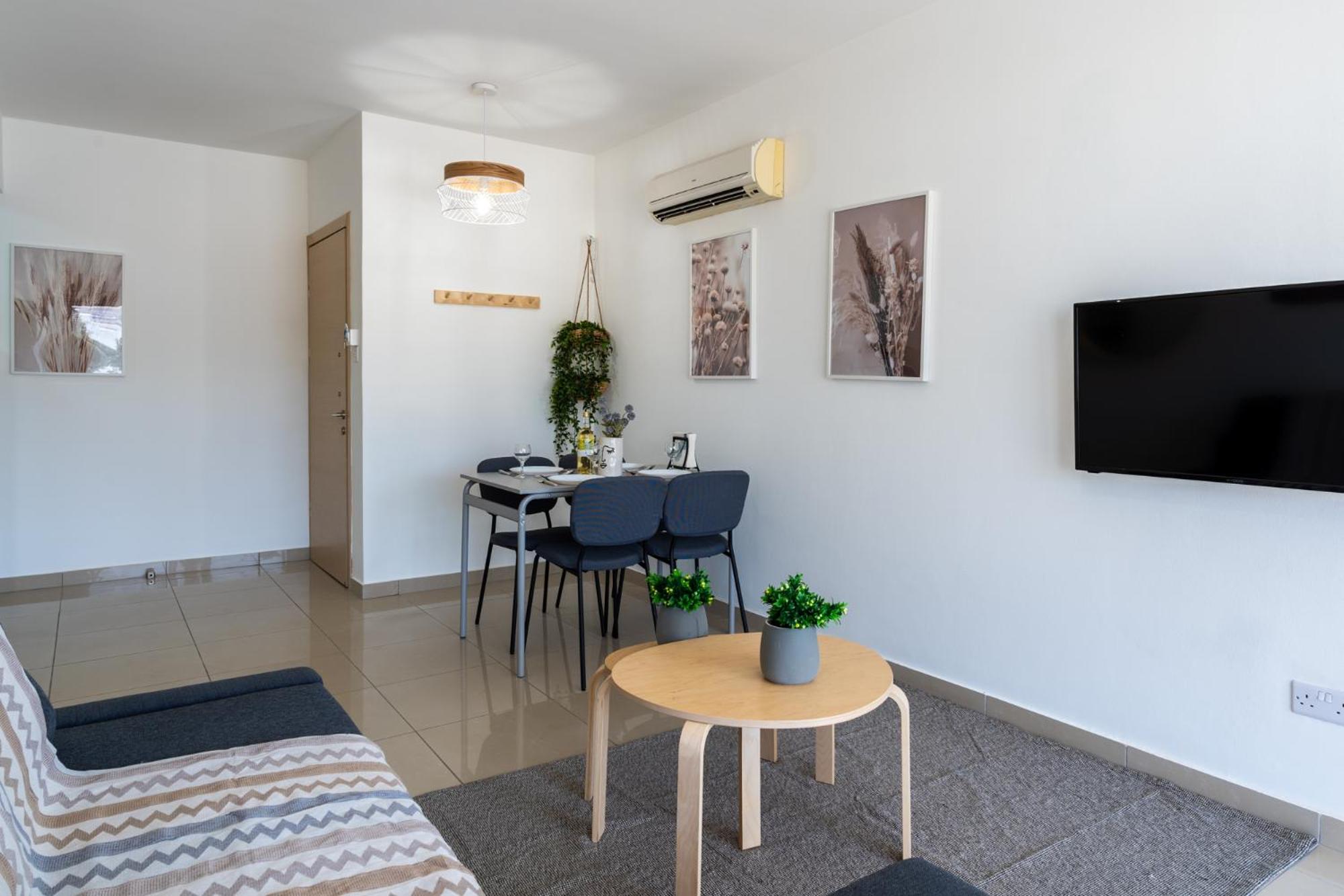 Apartment With Balcony photo 3