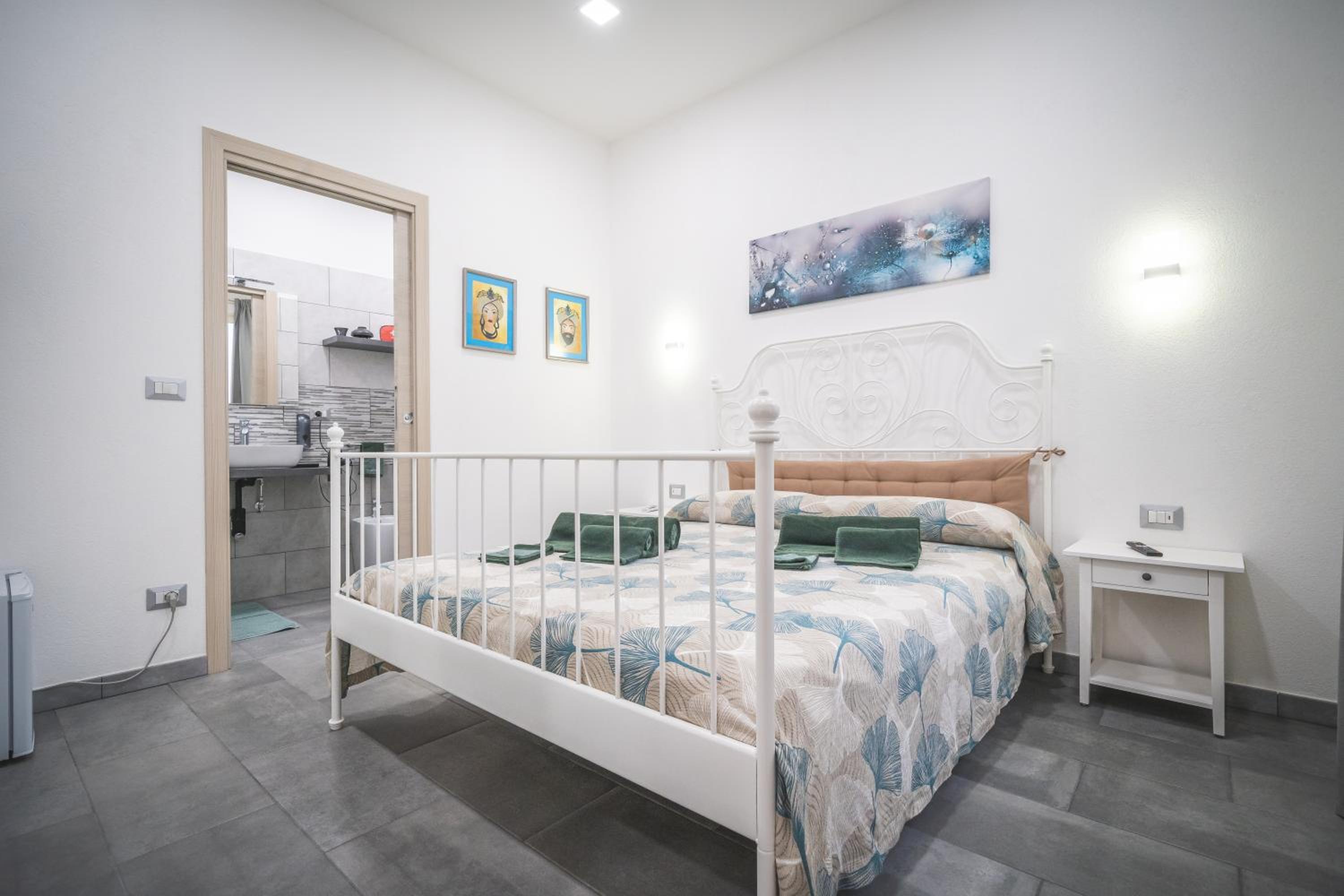 Double Room with Private Bathroom