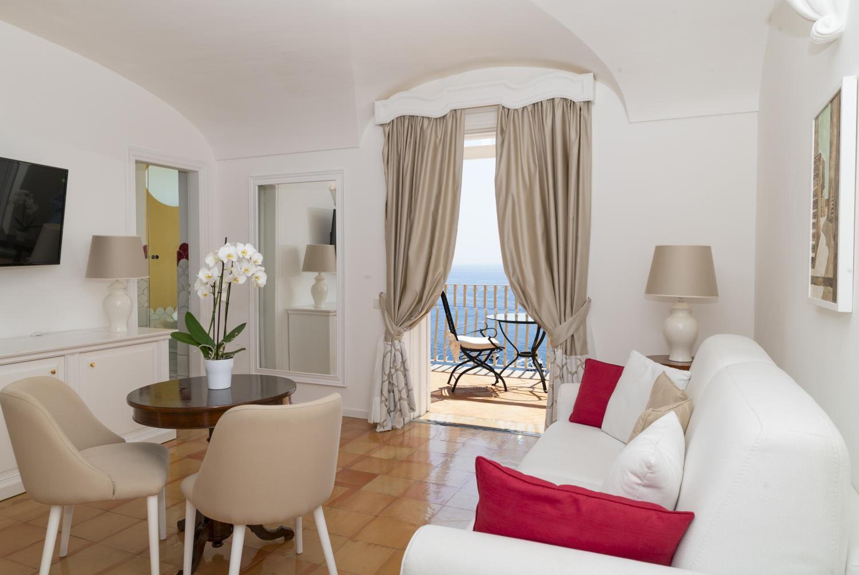 Queen Room with Spa Bath - Photo 2