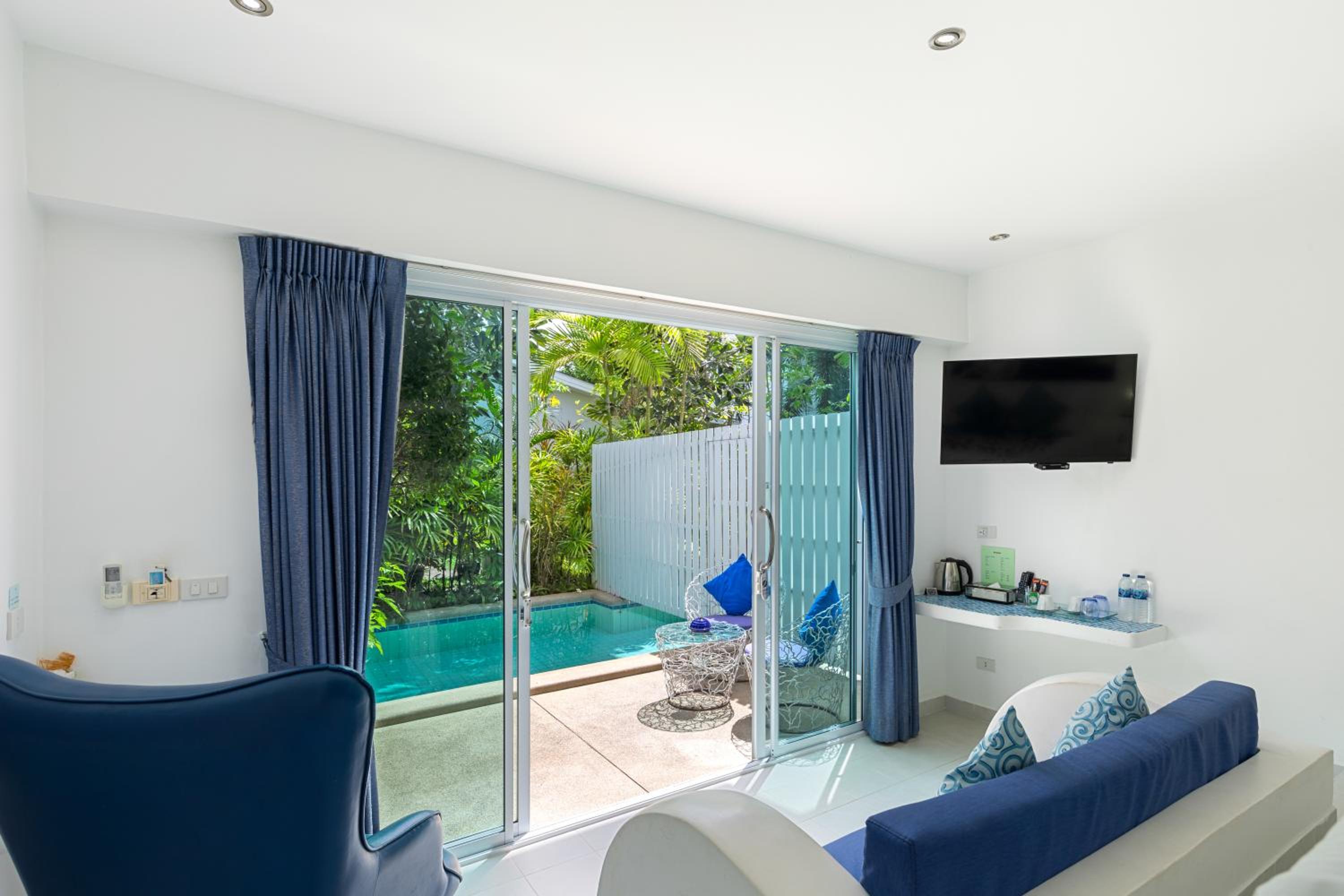 Bungalow with Garden View photo 3