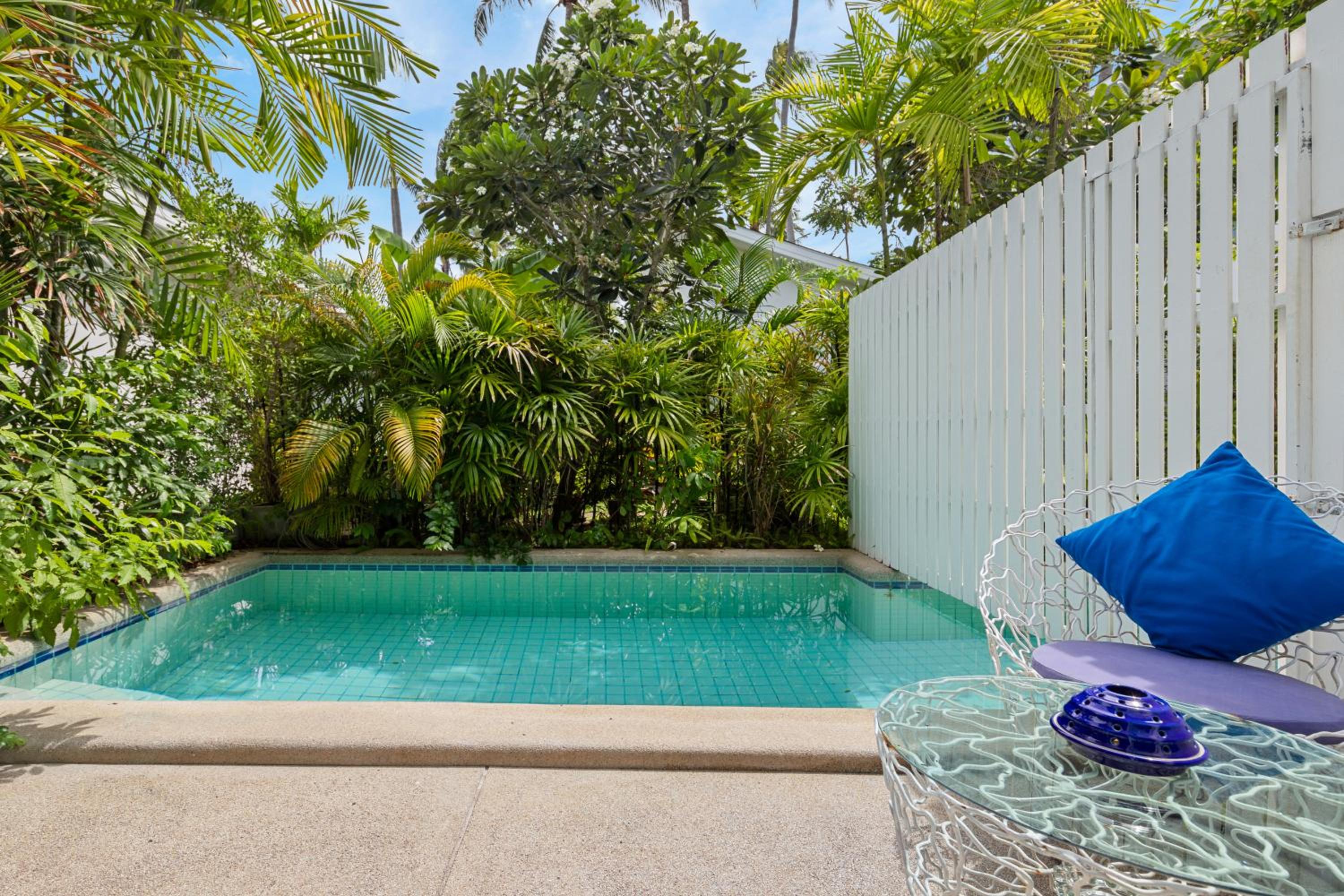 Bungalow with Garden View photo 2