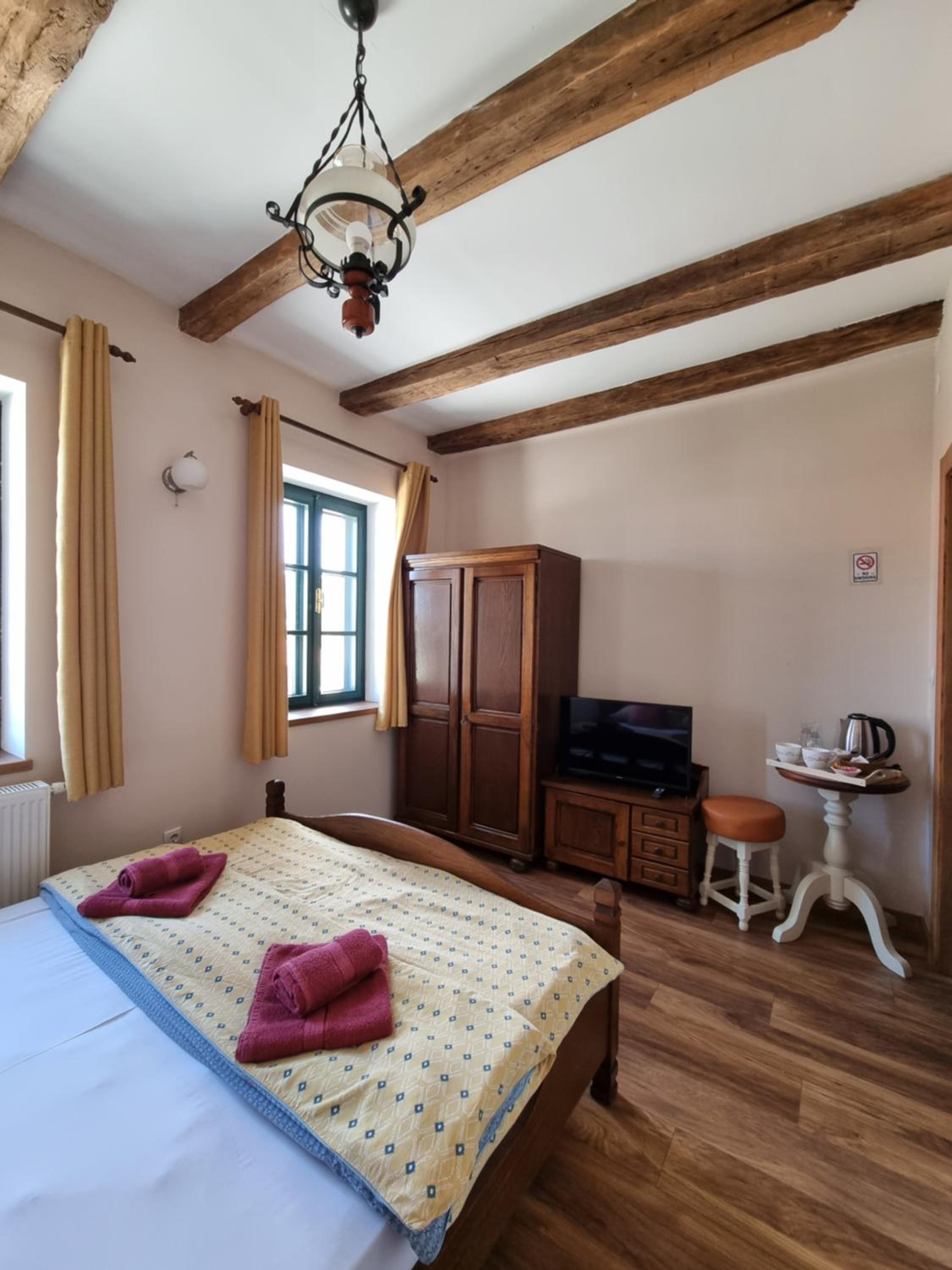 Small Double Room - Photo 2
