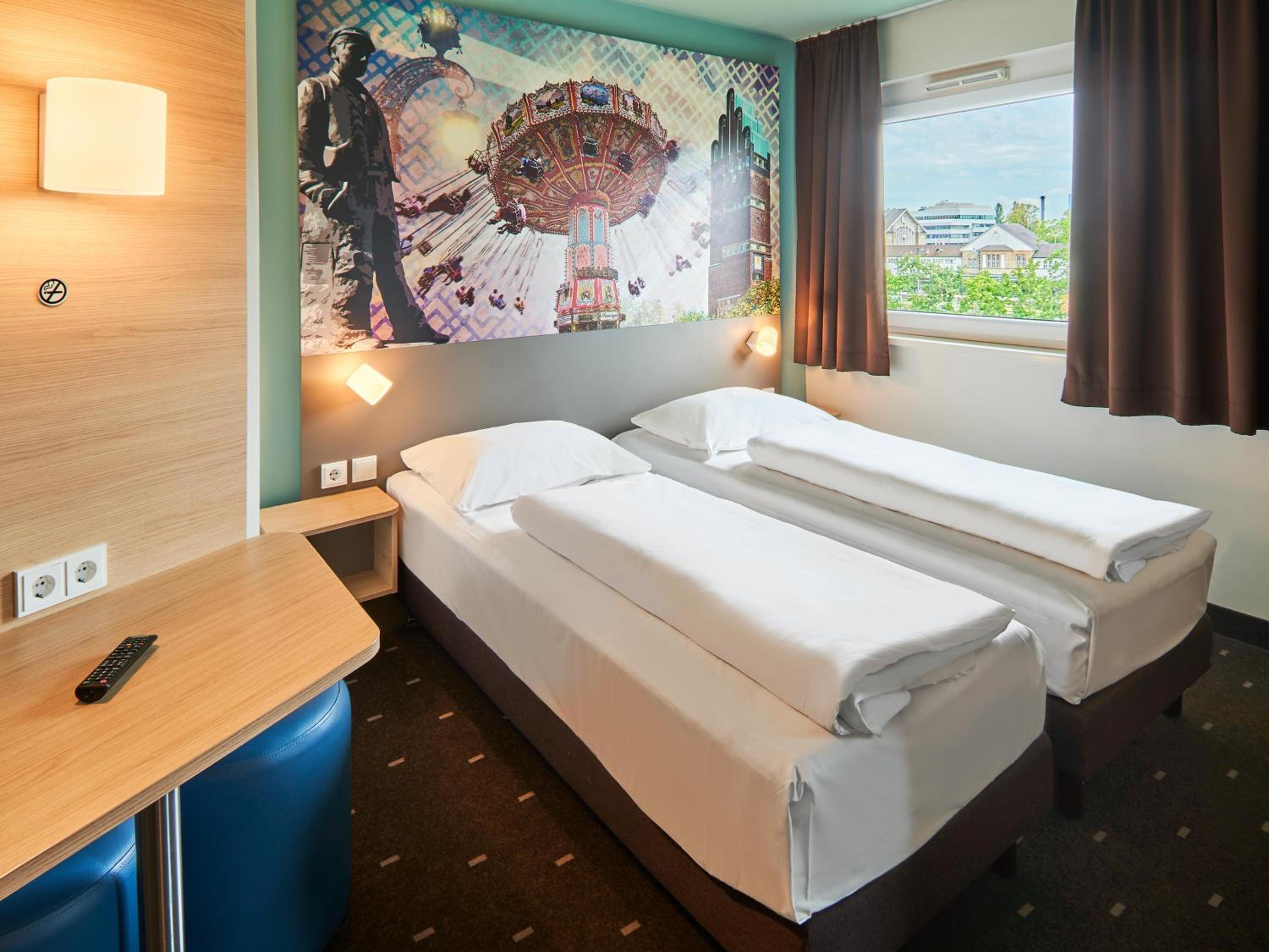 Twin Room - Photo 1