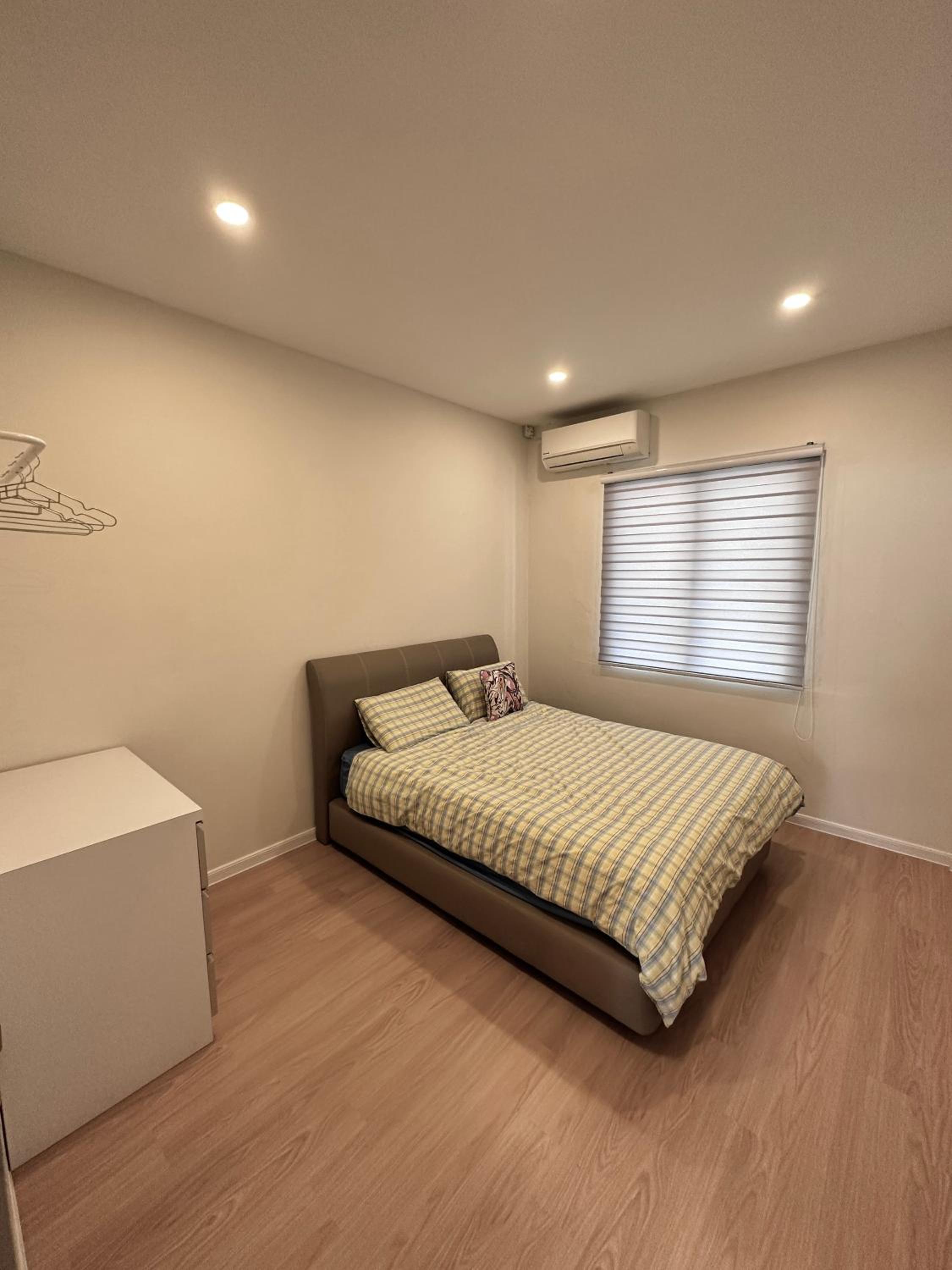 Three-Bedroom Apartment photo 2