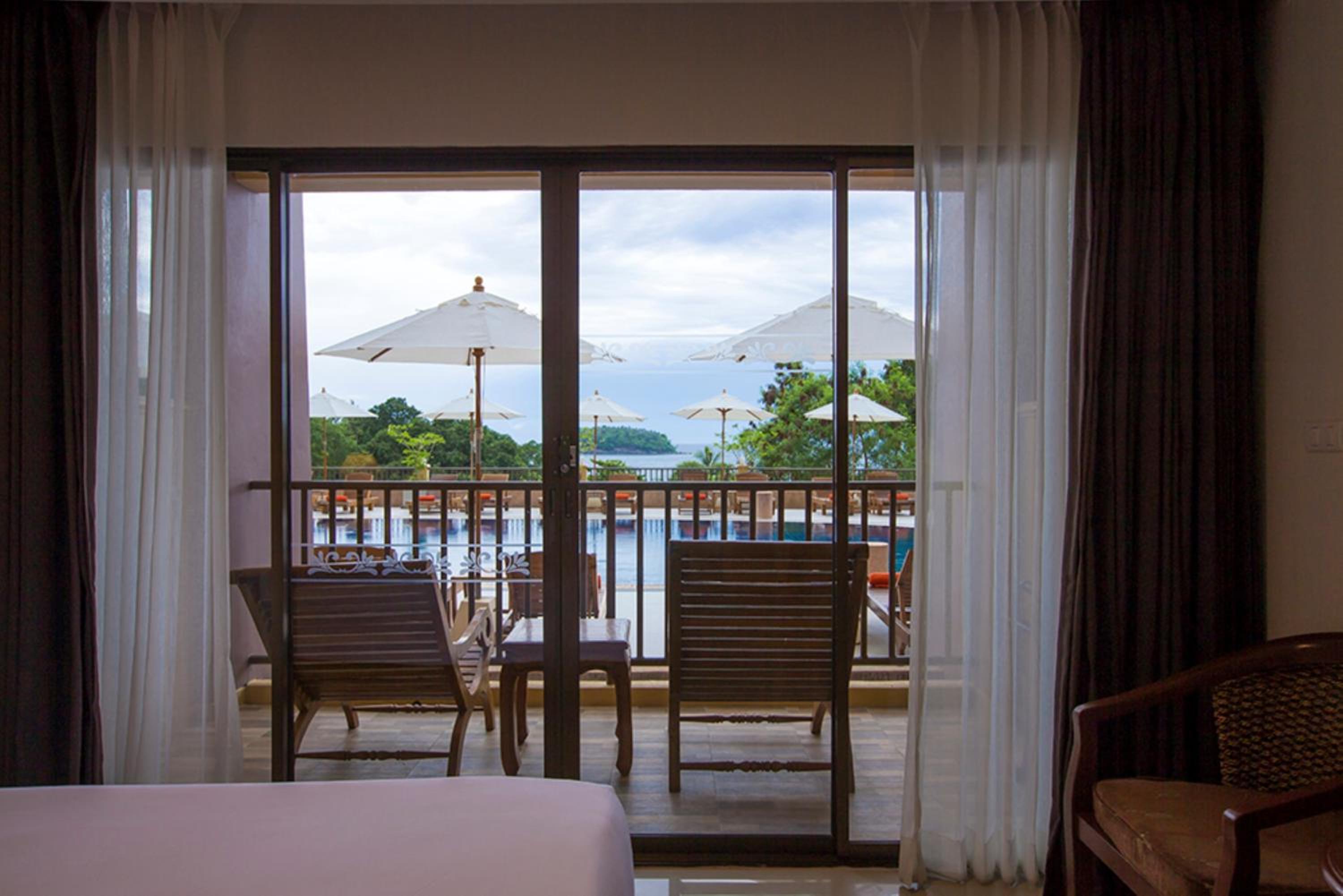 Deluxe Double or Twin Room with Sea View photo 3
