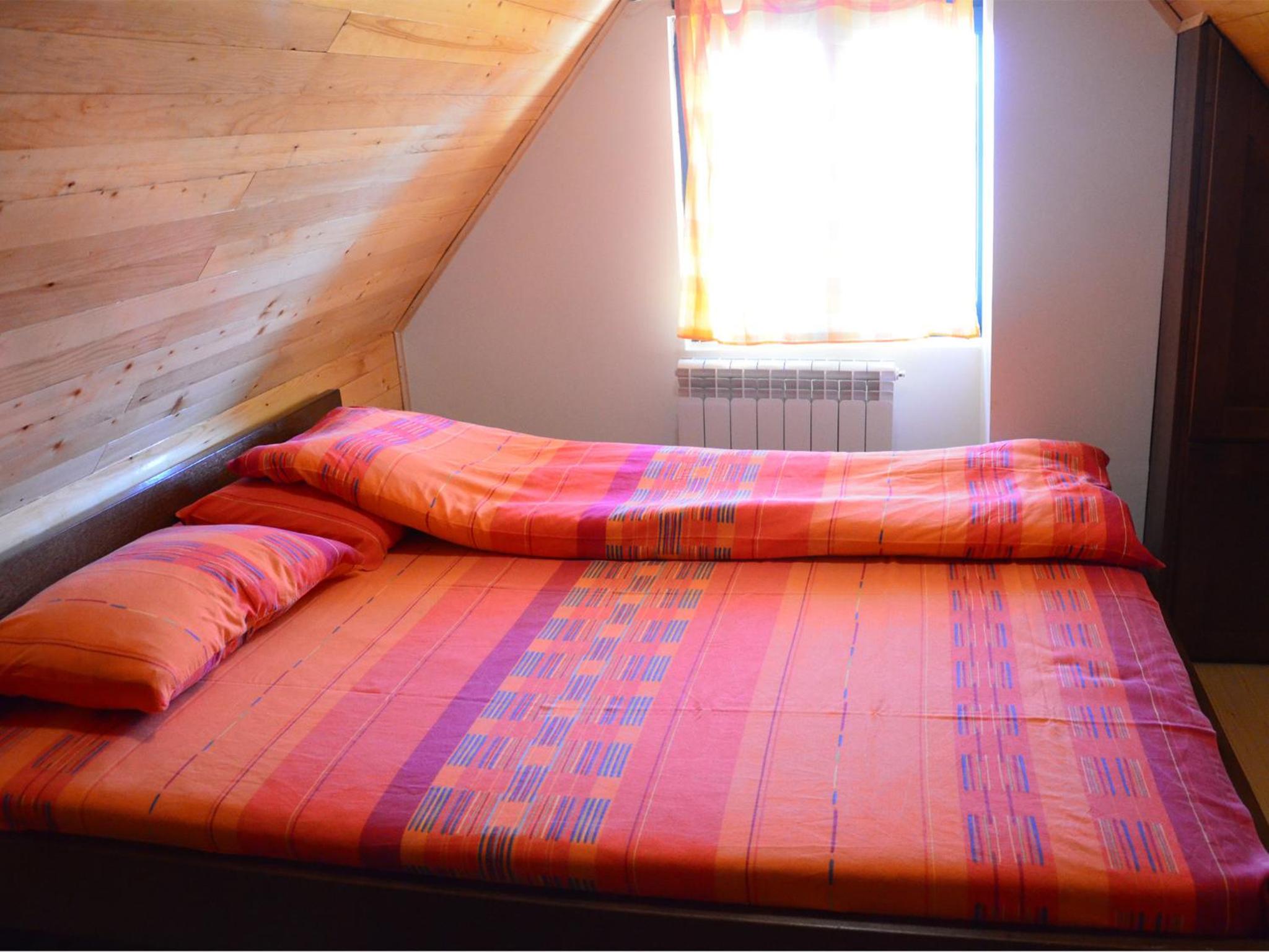 Three-Bedroom Apartment with Terrace - Photo 2