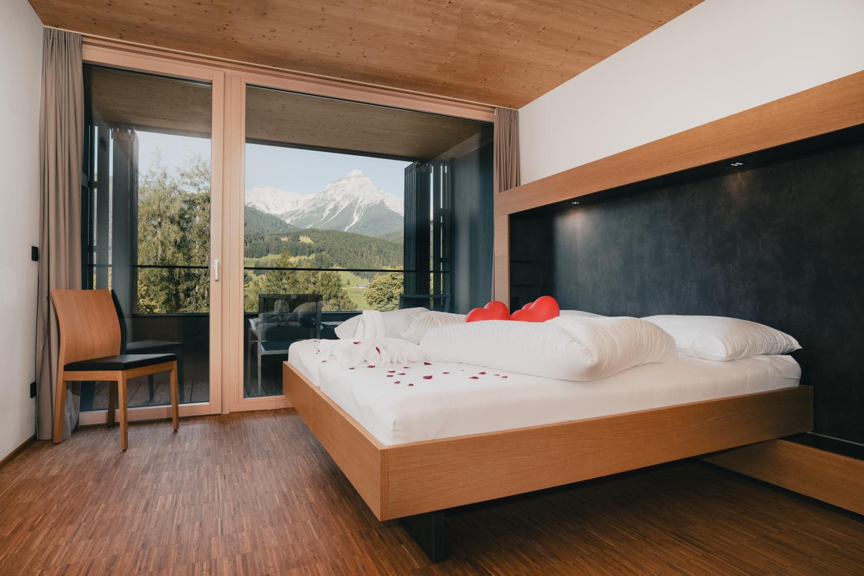 Twin Room with Balcony - Photo 1