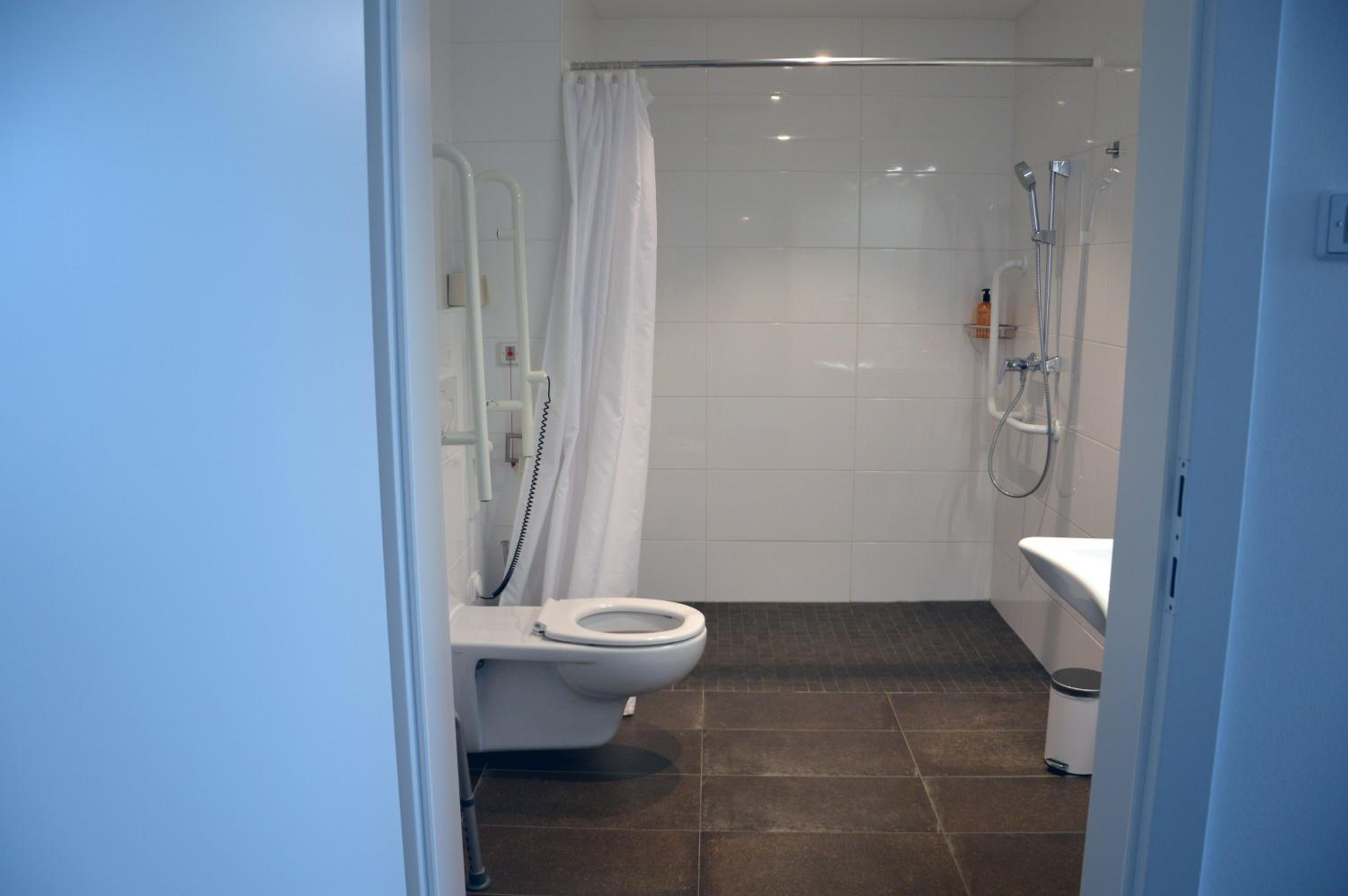 Double Room - Disability Access photo 2