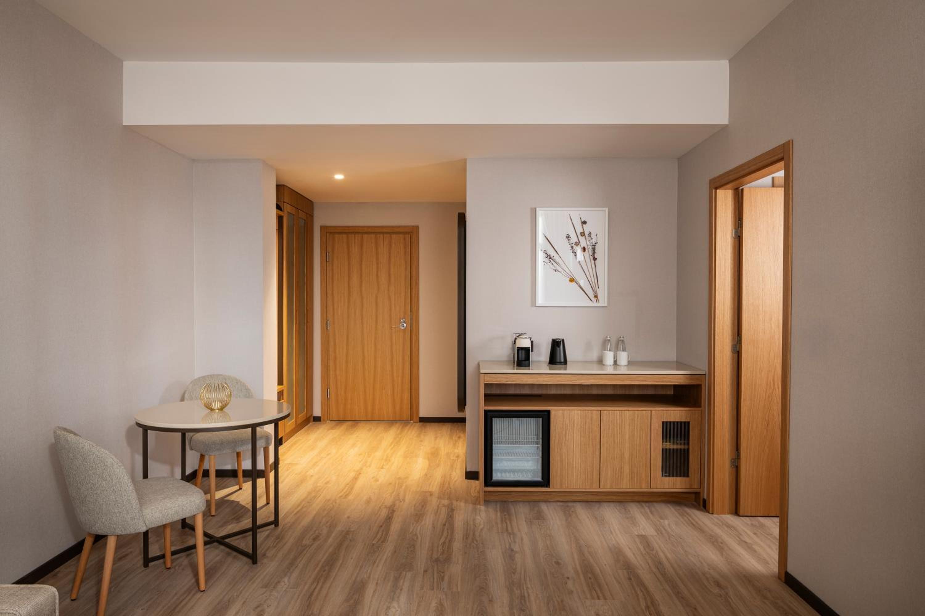Suite with Mountain View photo 2