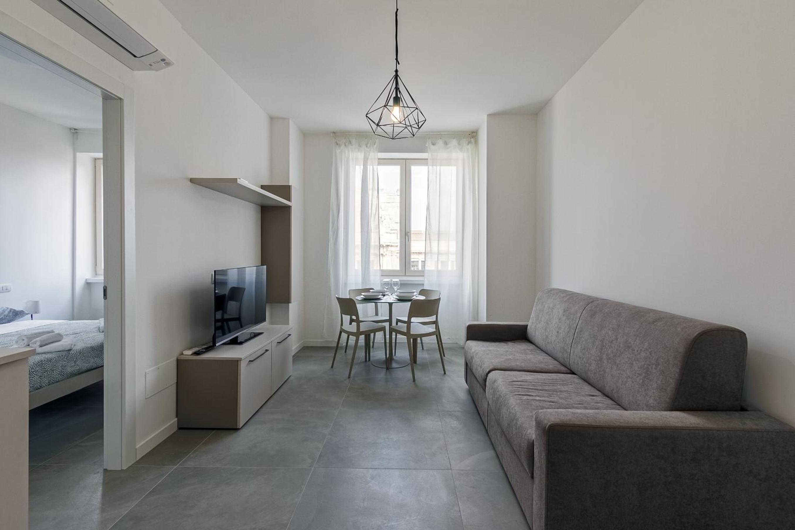 One-Bedroom Apartment
