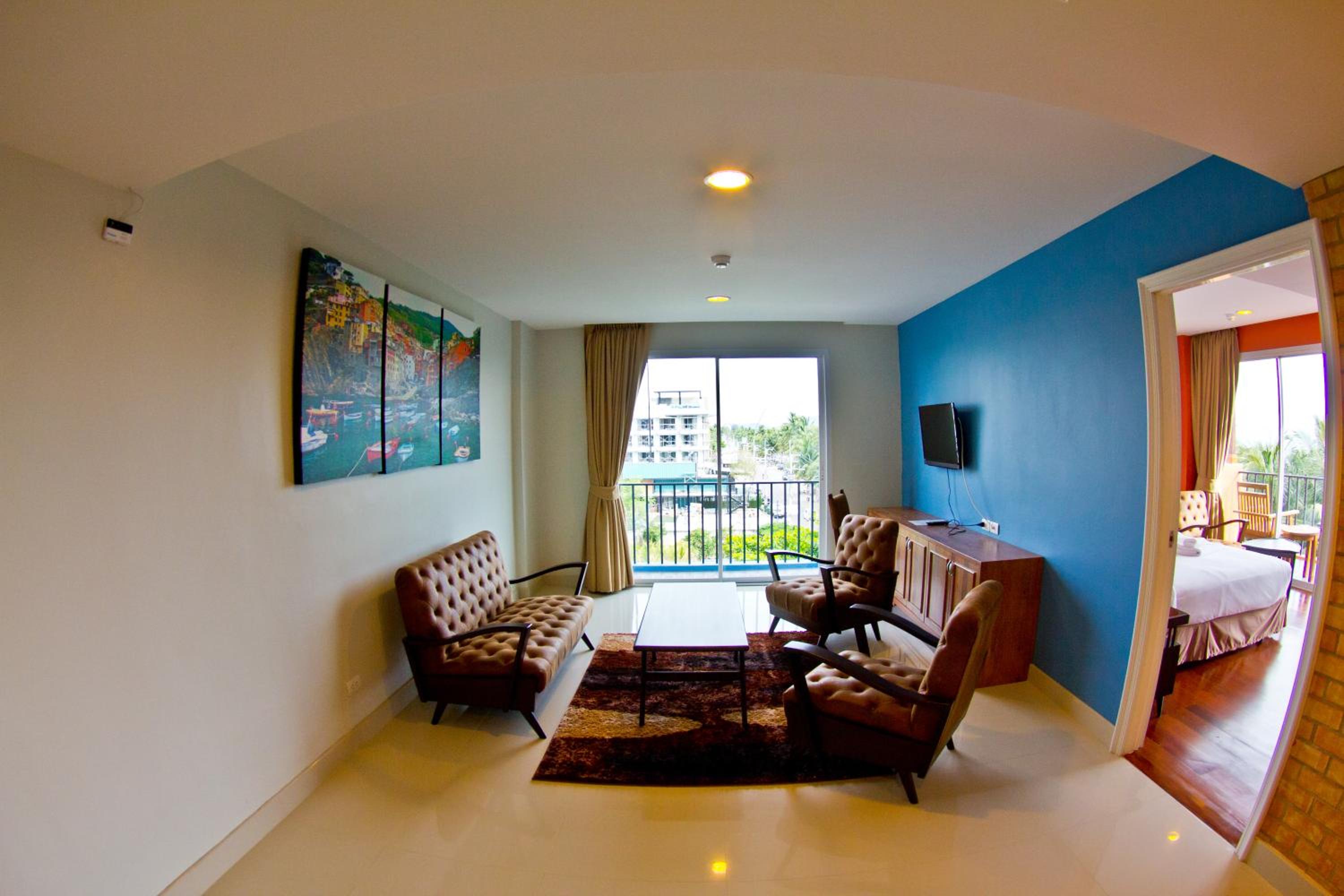 One-Bedroom Suite photo 2