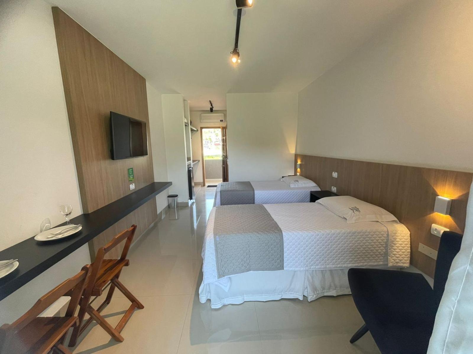 Deluxe Double Room with Shower photo 3