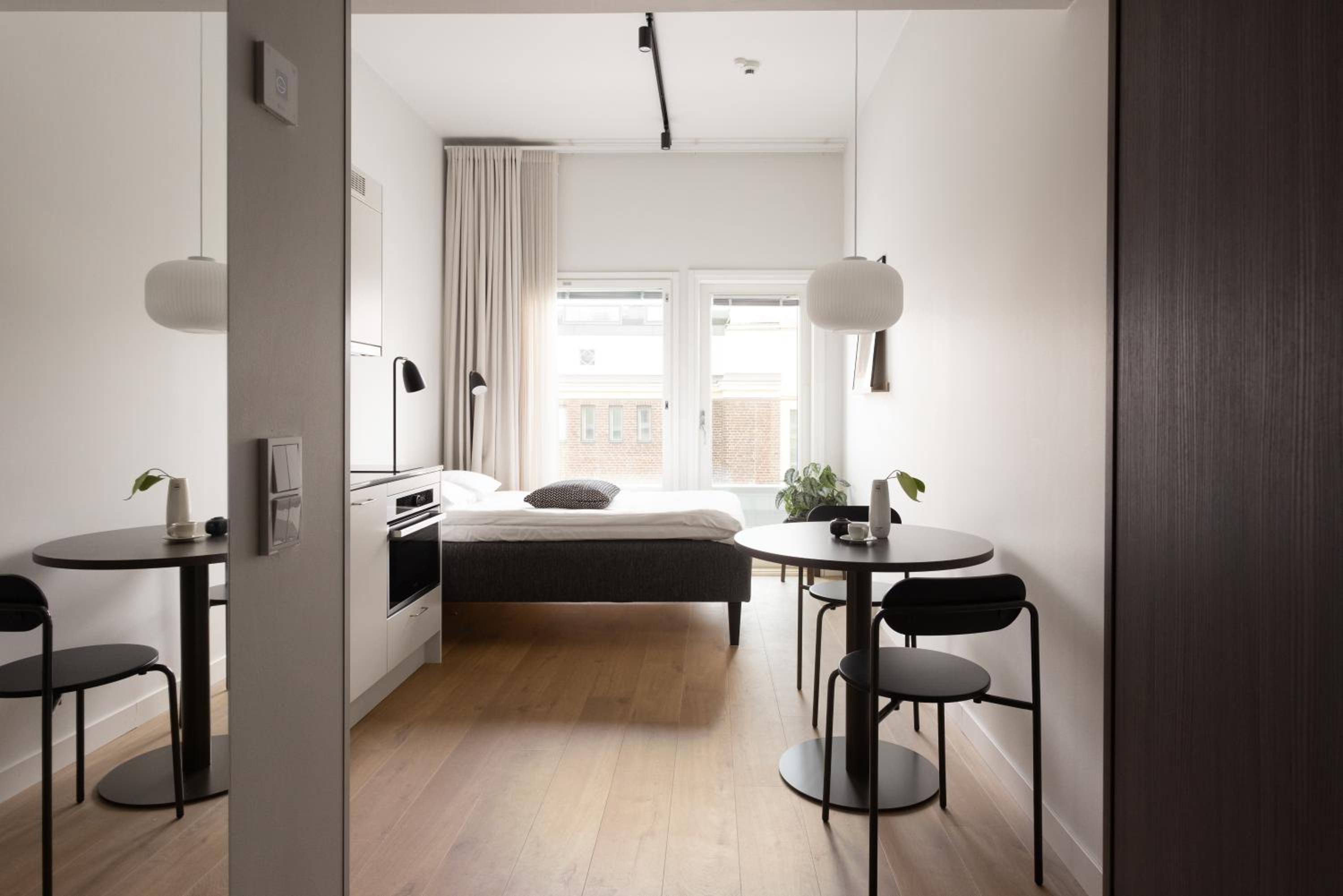 Compact-studio with a rooftop terrace photo 1