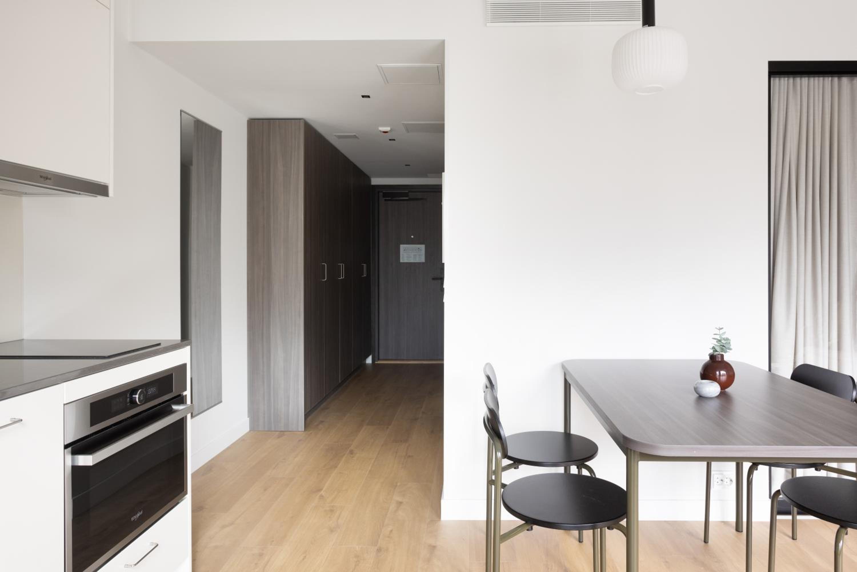 Spacious-studio with rooftop terrace - Photo 11