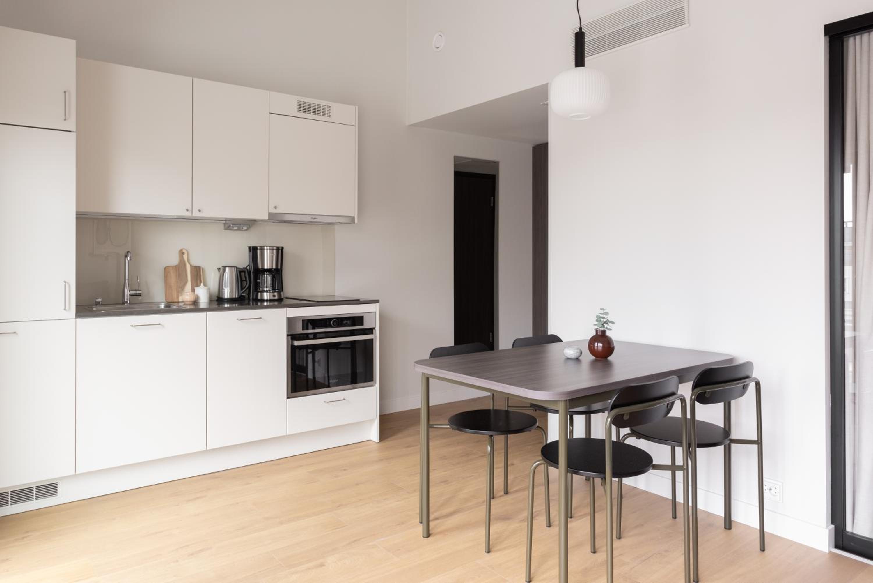 Spacious-studio with rooftop terrace - Photo 13