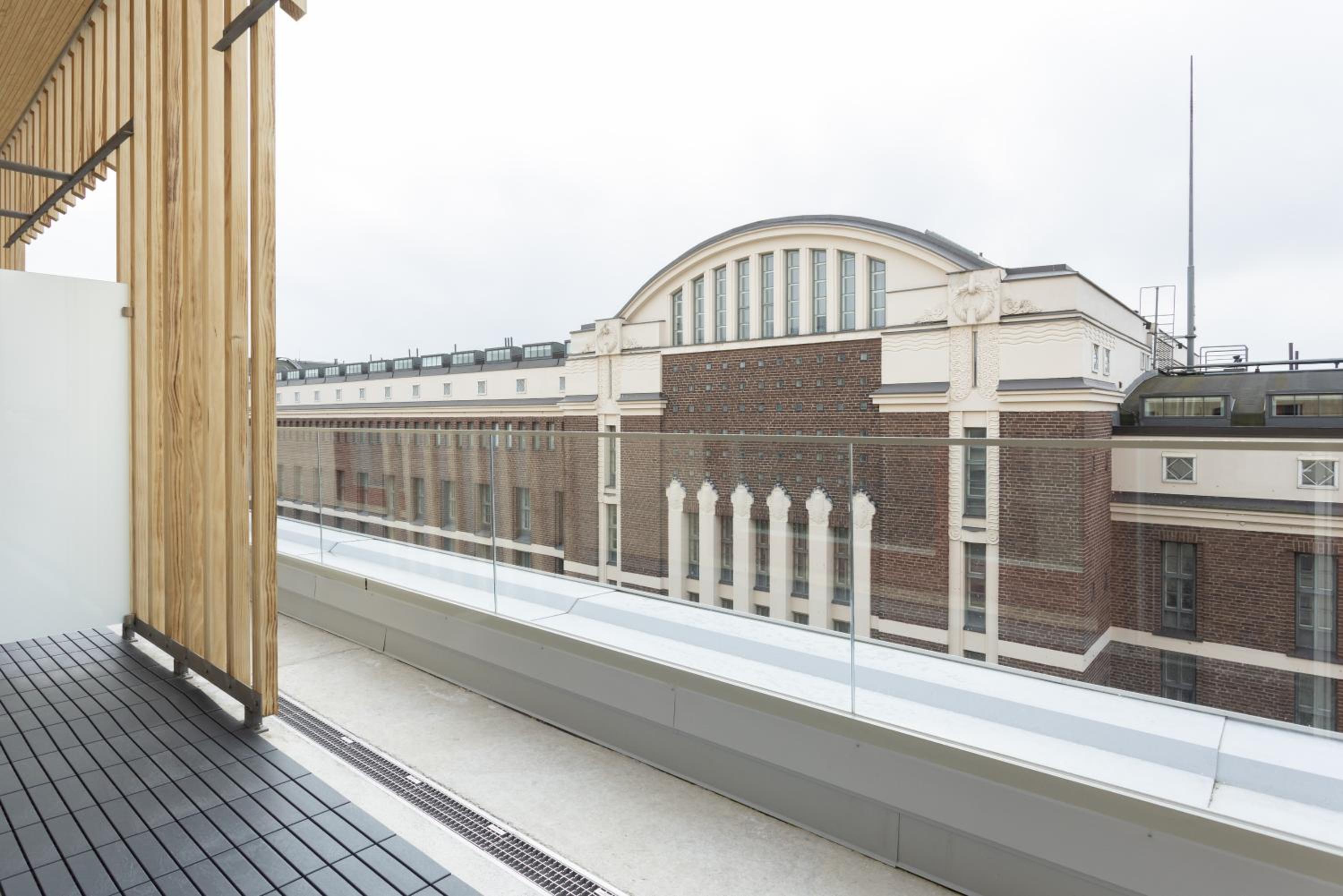 Spacious-studio with rooftop terrace - Photo 8