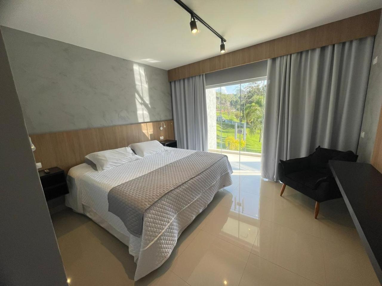King Room with Spa Bath photo 2