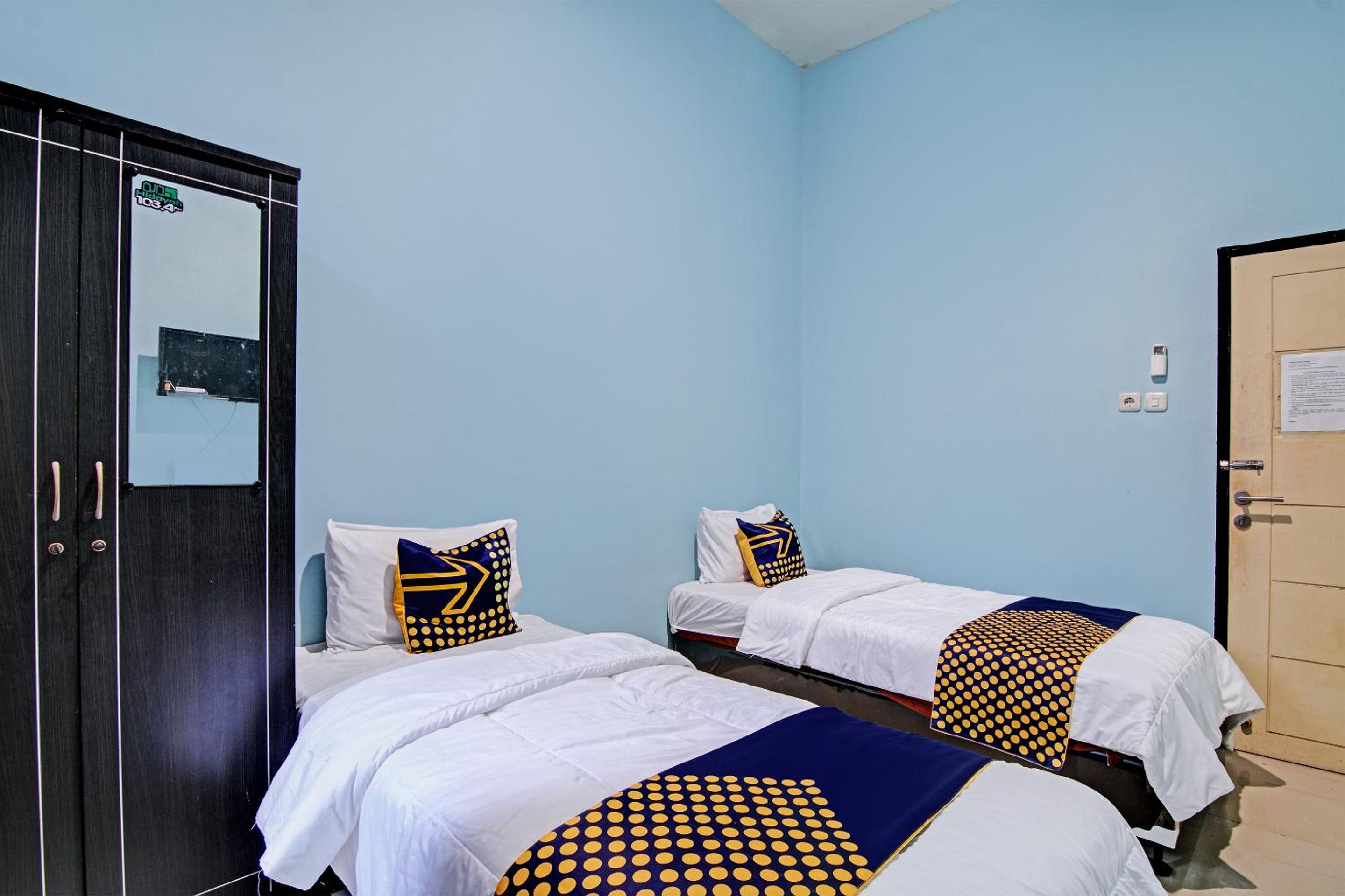 Small Twin Room photo 3